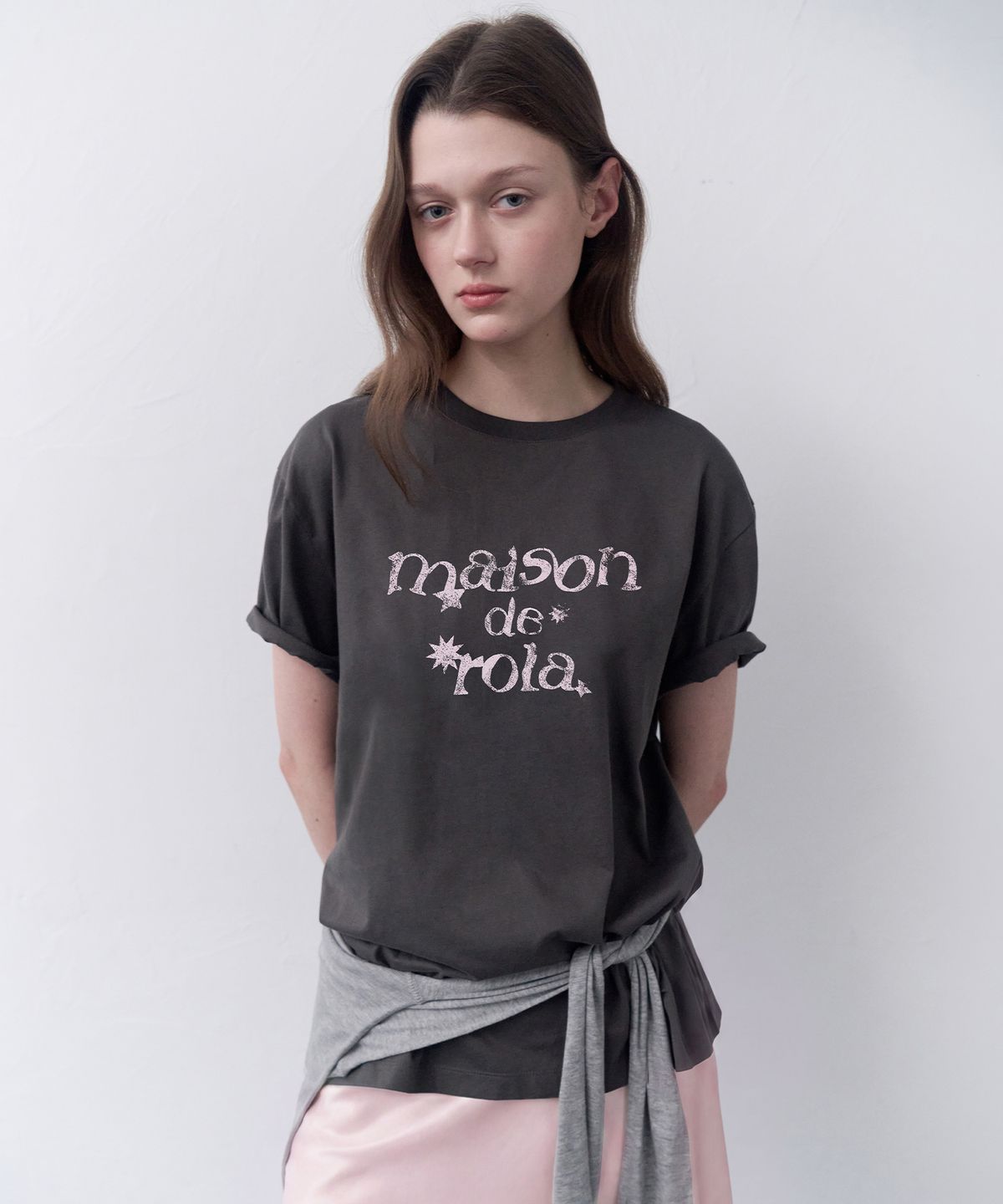 로라로라(ROLAROLA) MAISON DE ROLA OVERSIZED T-SHIRT CHARCOAL