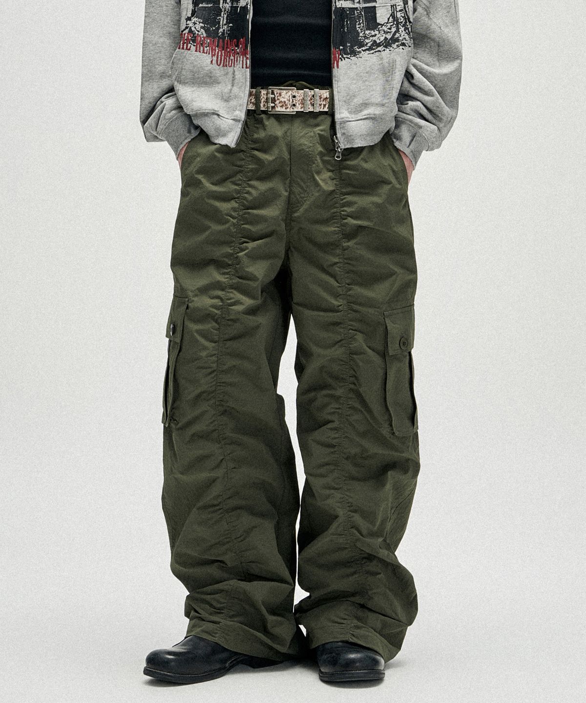 낫포너드(NOT4NERD) Contour Shirring Nylon Cargo Pants - Khaki