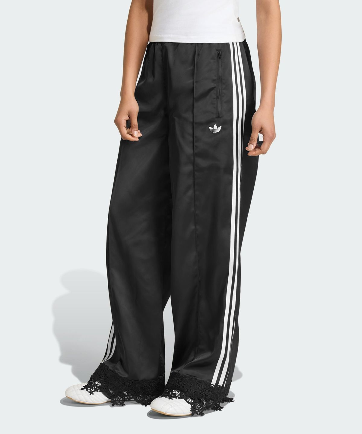 아디다스(ADIDAS) 새틴 레이스 파이어버드 루즈 트랙 팬츠 - 블랙 / LD1806