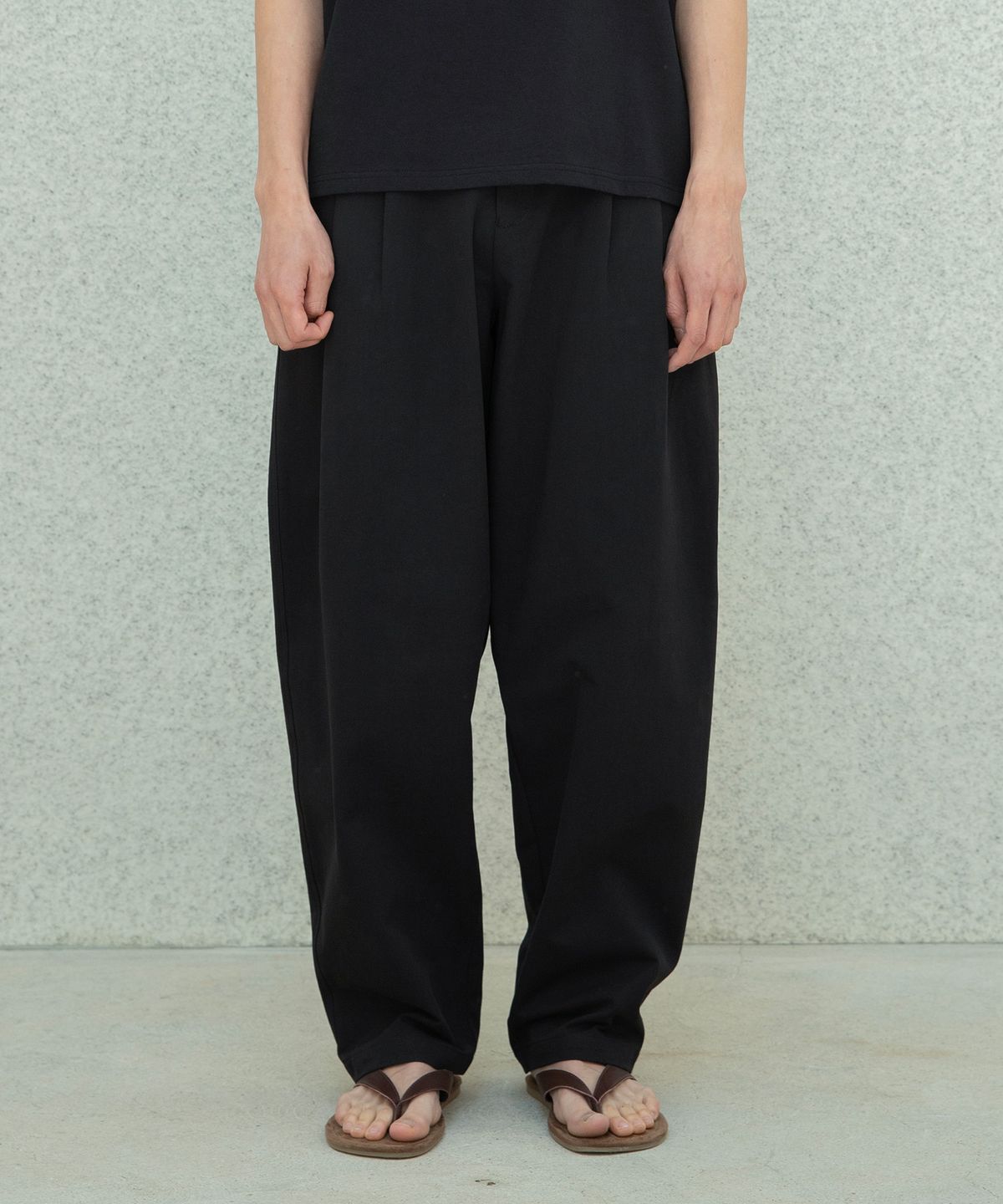 편마(PYEON MA) Essential Banding Chino Pants - Black