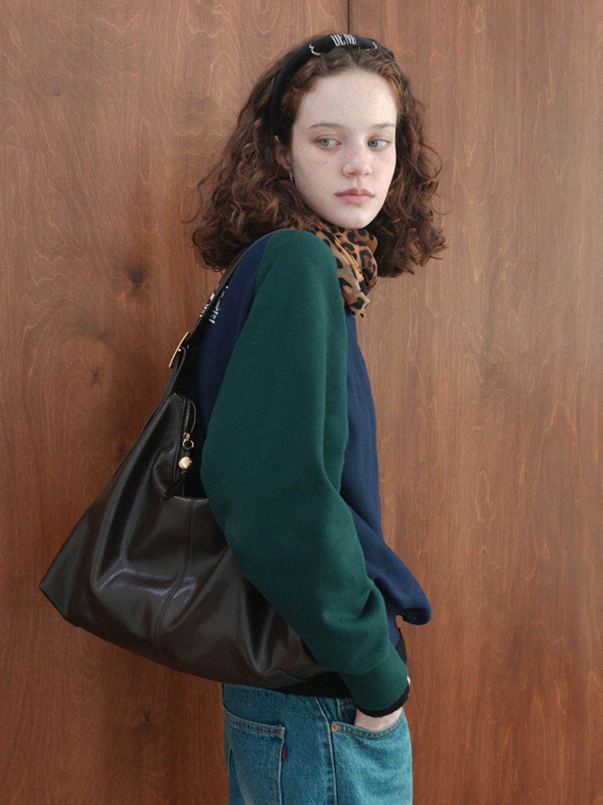 데누(DENU) [아울렛] Jane Buckle Boulder Bag [BROWN]