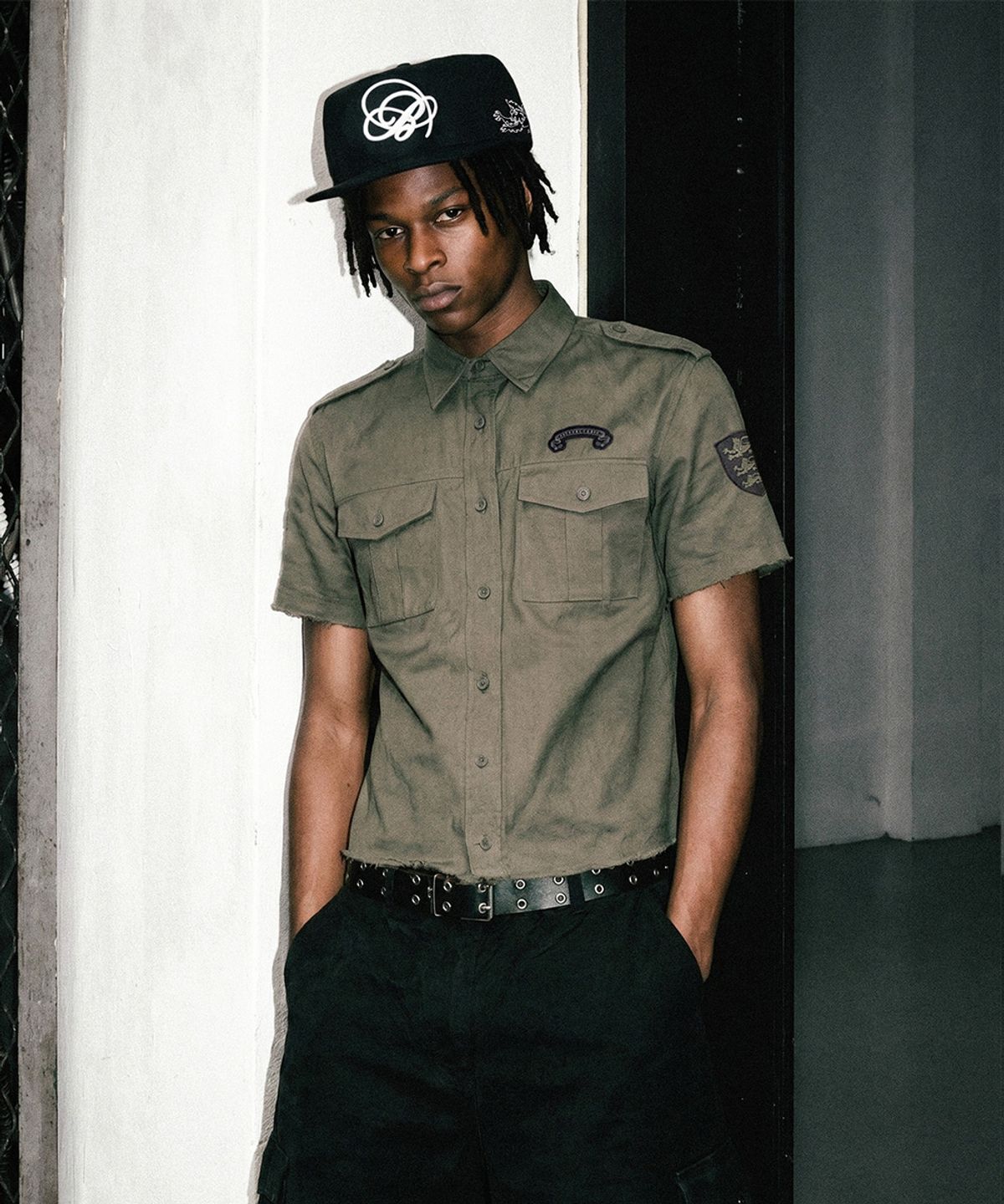 배드블러드(BADBLOOD) Arc Epaulette Military Short Sleeve Shirt - Military Green