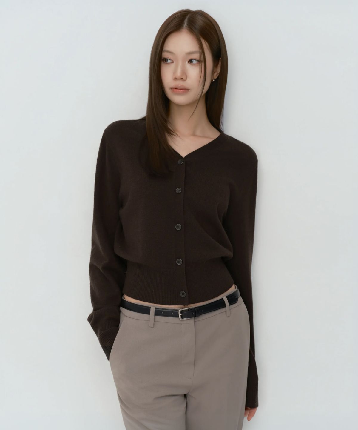 무신사 스탠다드 우먼(MUSINSA STANDARD WOMAN) 우먼즈 에센셜 가디건 [다크 브라운]
