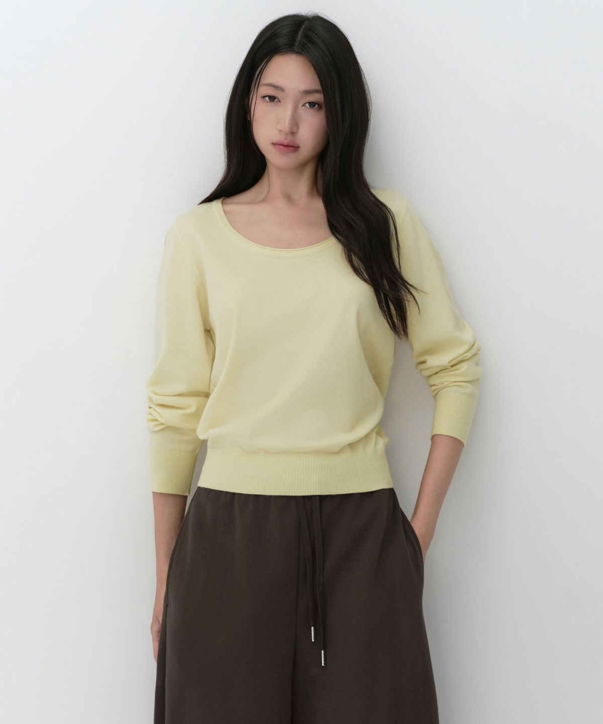 무신사 스탠다드 우먼(MUSINSA STANDARD WOMAN) 우먼즈 에센셜 스쿱 넥 니트 [레몬 그라스]