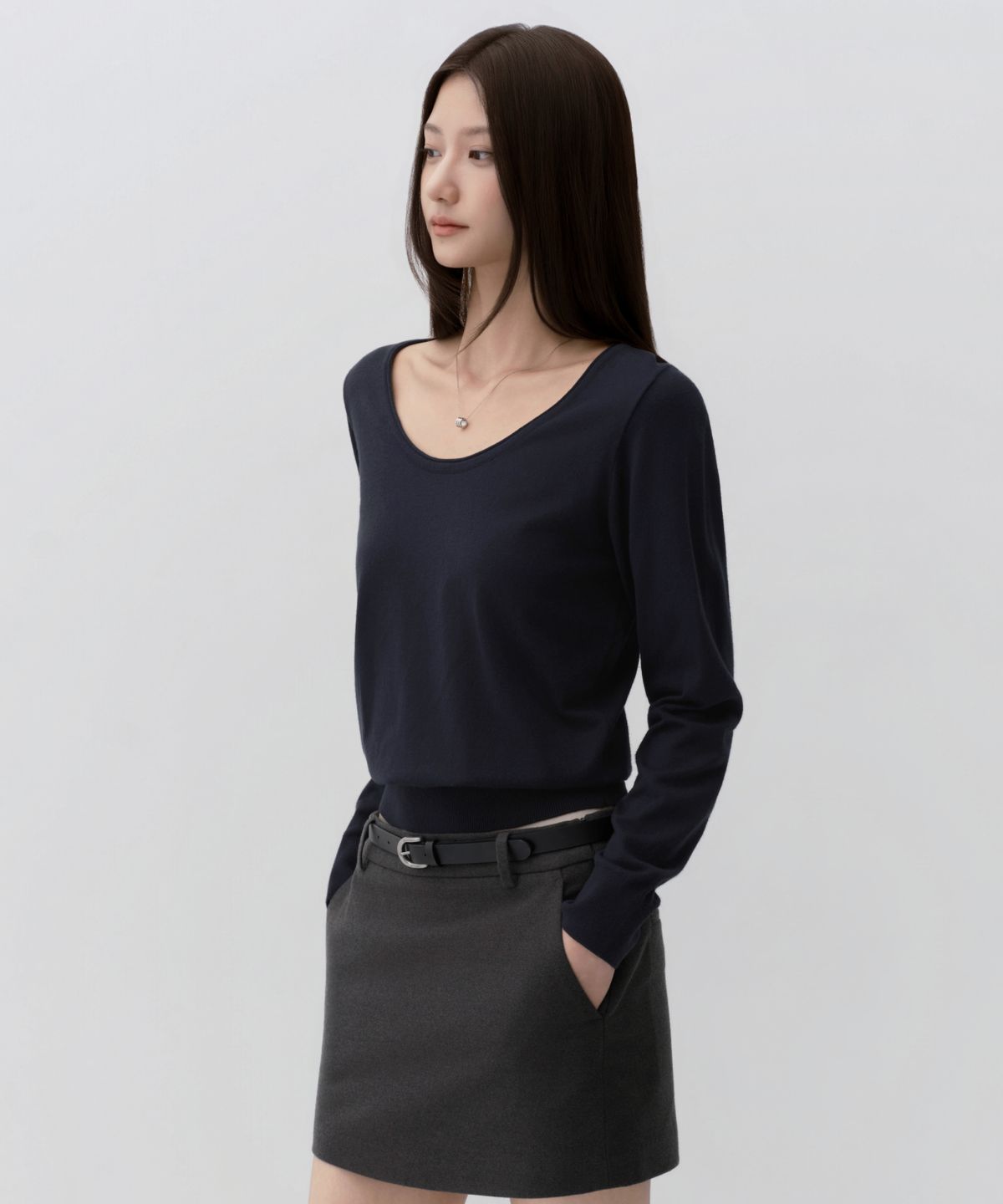 무신사 스탠다드 우먼(MUSINSA STANDARD WOMAN) 우먼즈 에센셜 스쿱 넥 니트 [네이비]
