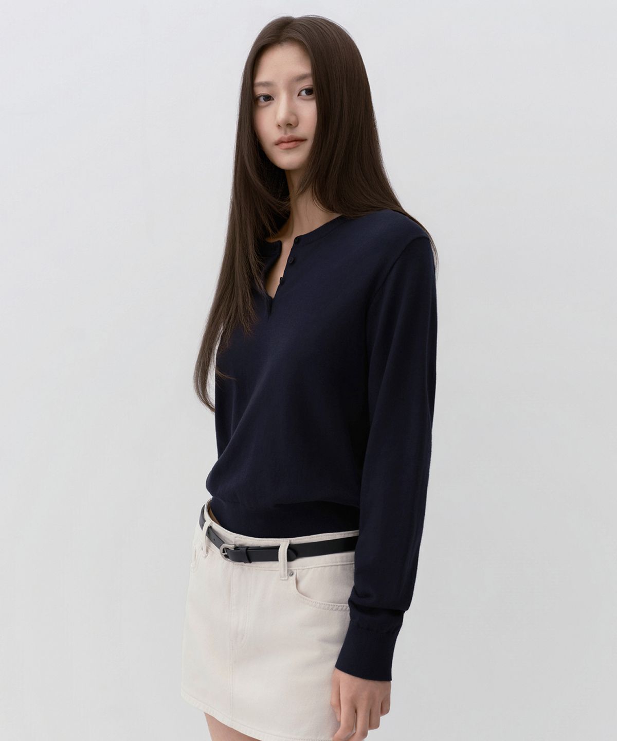 무신사 스탠다드 우먼(MUSINSA STANDARD WOMAN) 우먼즈 에센셜 헨리 넥 니트 [네이비]