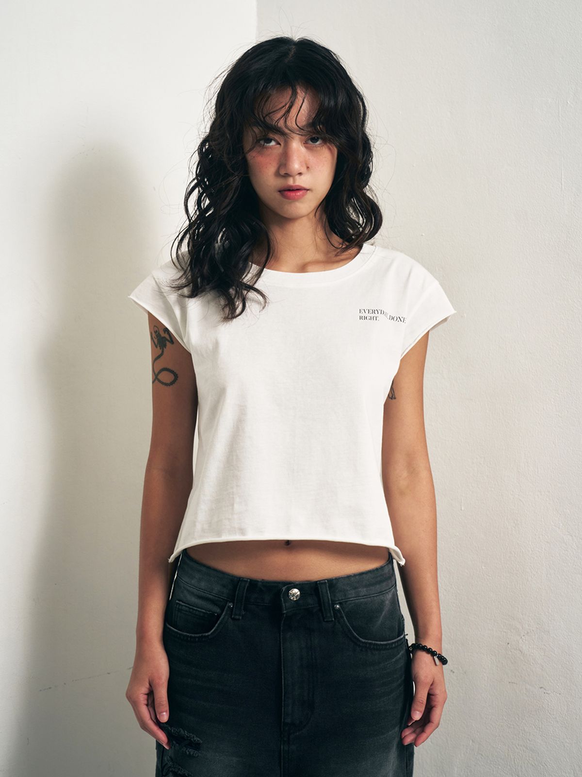 와이이이엘(YEEL) Y. CAP SLEEVE T-SHIRT WHITE