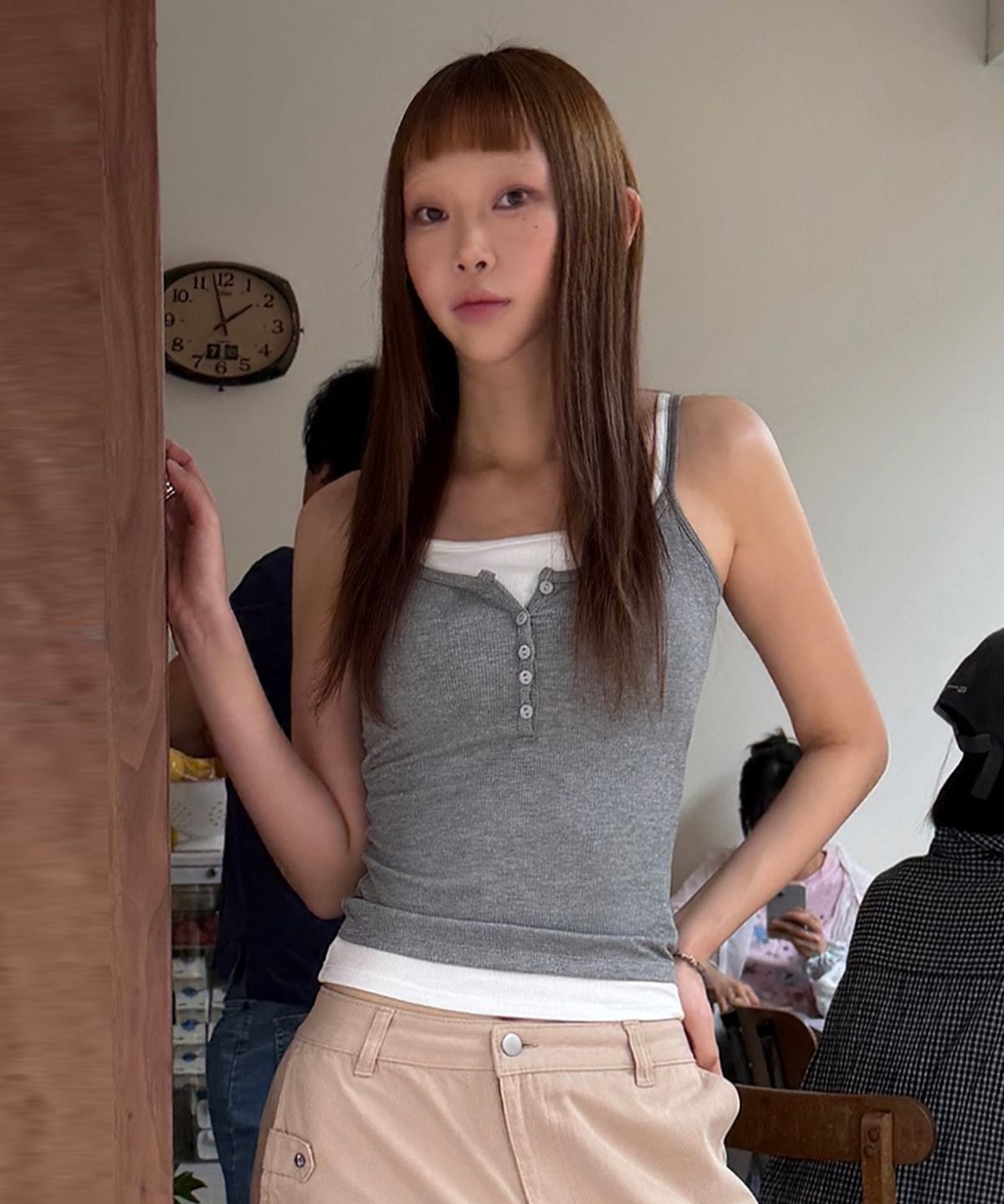 레더리(LEATHERY) 레이어드 슬리브리스탑 (캡내장) [3COLOR]