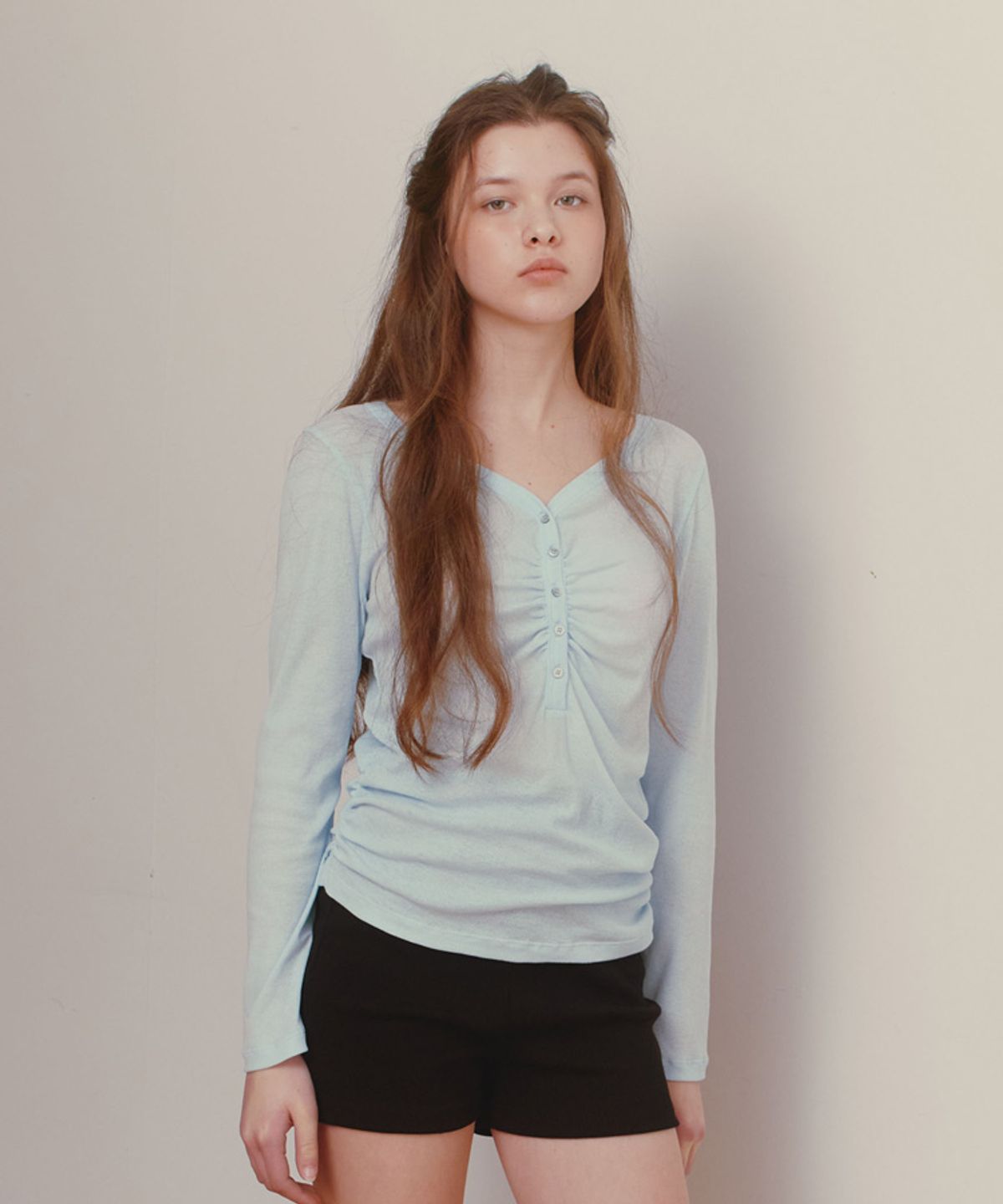 스러움(SEUREOUM) Delphin Button T-shirt_Sky Blue