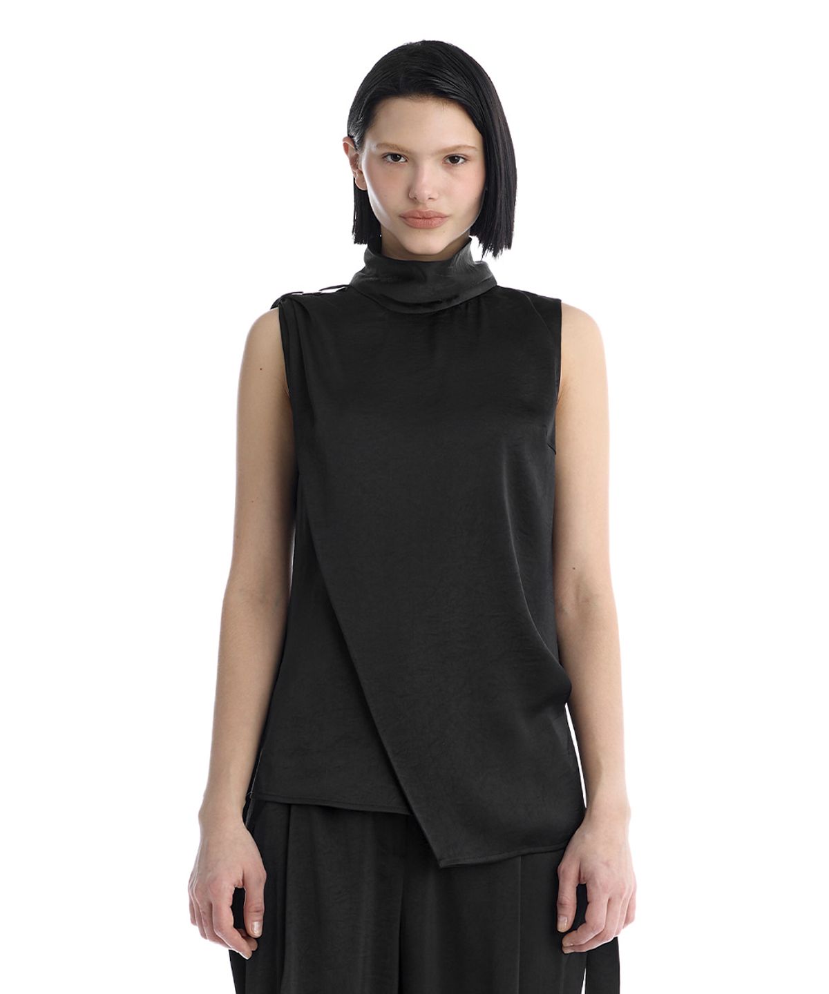 트리밍버드(TREEMINGBIRD) Draped High Neck Set-Up Sleeveless Top [ Black ]