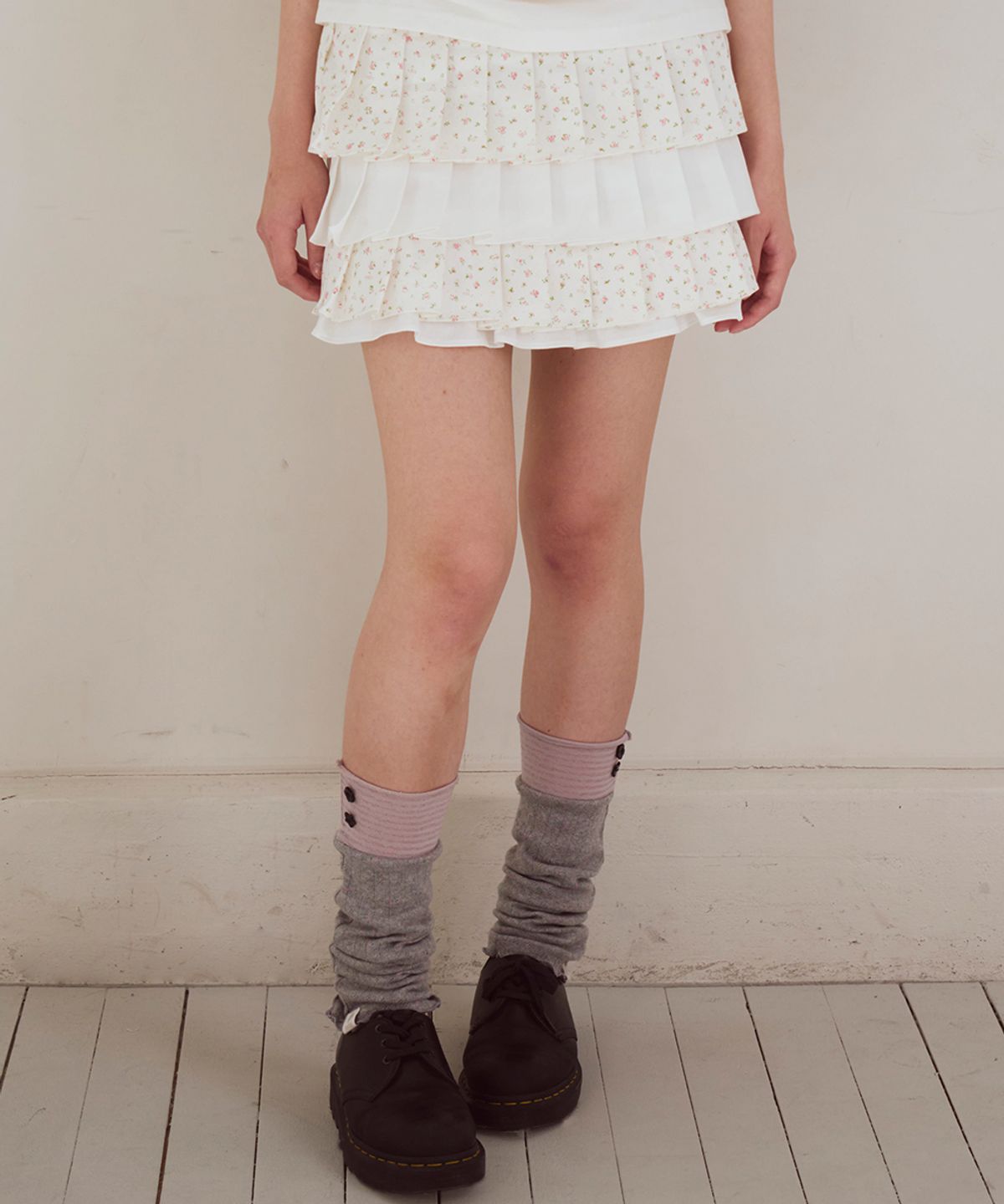 오피쉬(OAFISH) Flower Pleats Skirt, Ivory