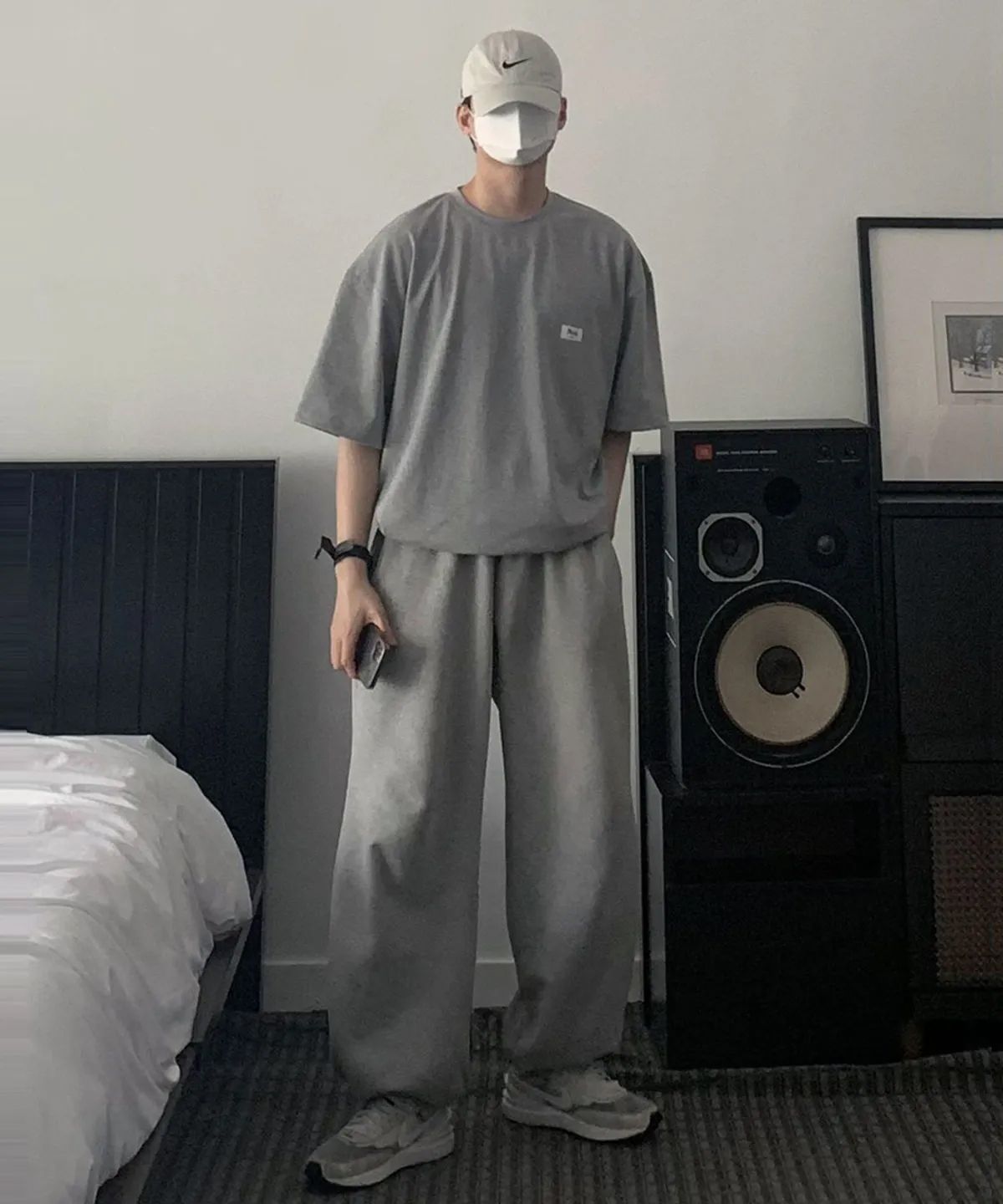 너스(NUS) YEI Patch 1/2 Tee 그레이