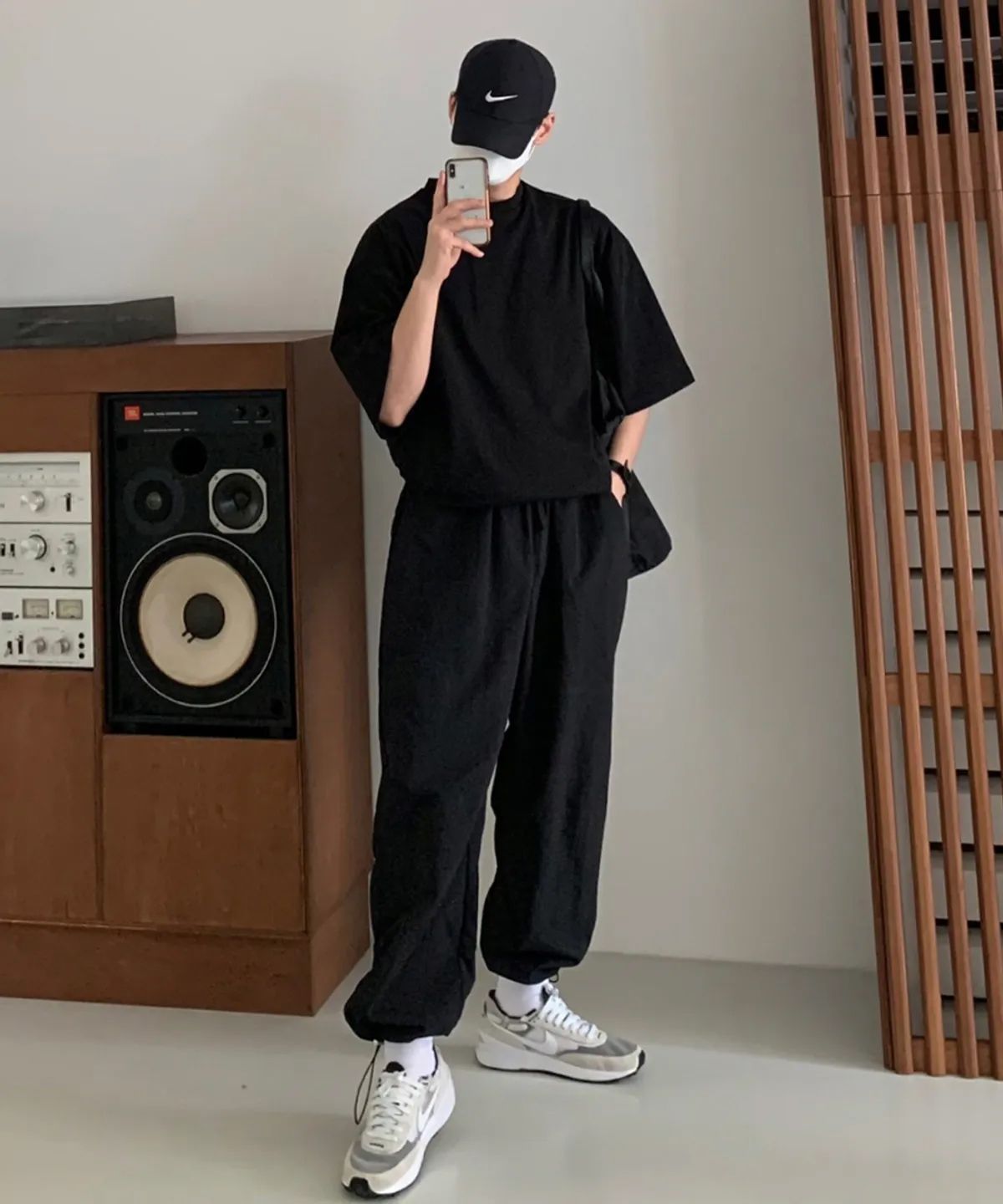 너스(NUS) YEI 1/2 Tee (반팔) 블랙