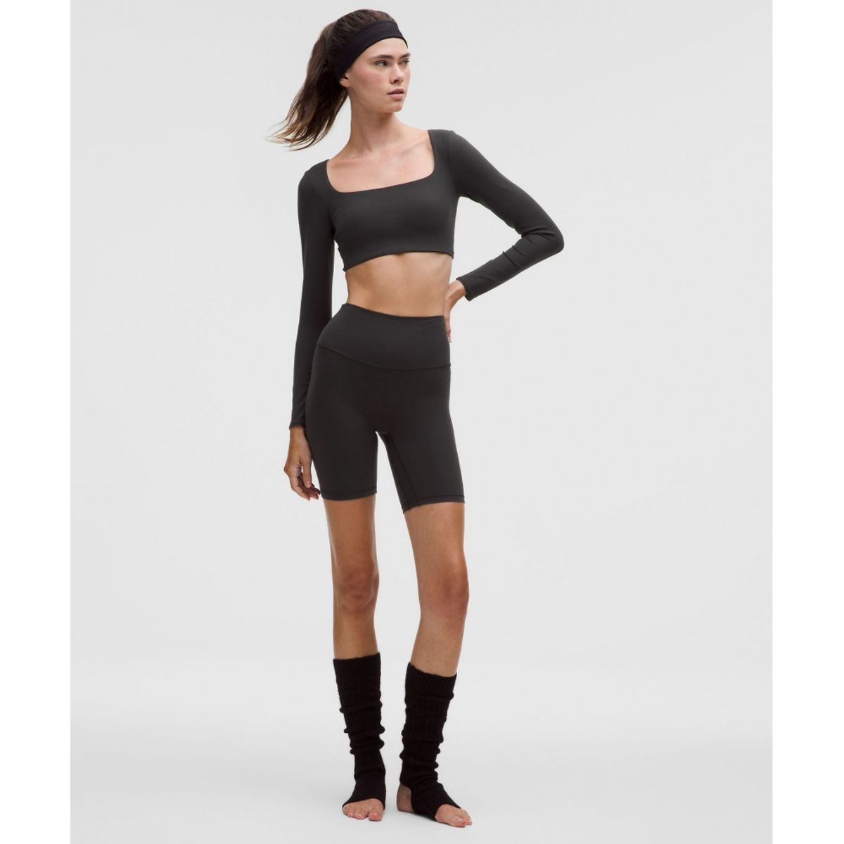 룰루레몬(LULULEMON) Align™ 하이라이즈 쇼츠 8inch  BLK