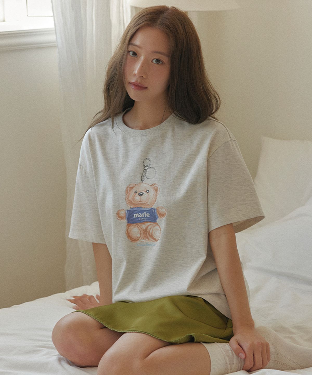 마리끌레르(MARIE CLAIRE) 테디베어 키링 반팔 티셔츠(MAGBTS43MOT)