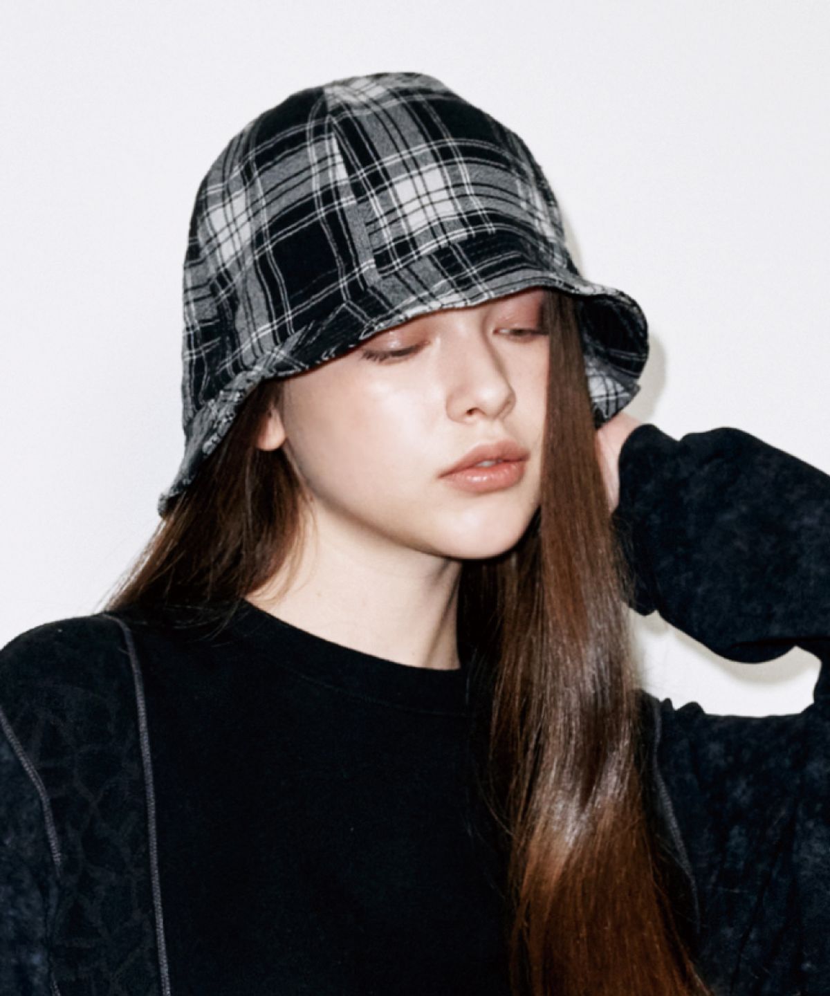 콜드블랭킷(COLD BLANKET) 오버핏 식스패널 코튼 버킷햇 블랙체크