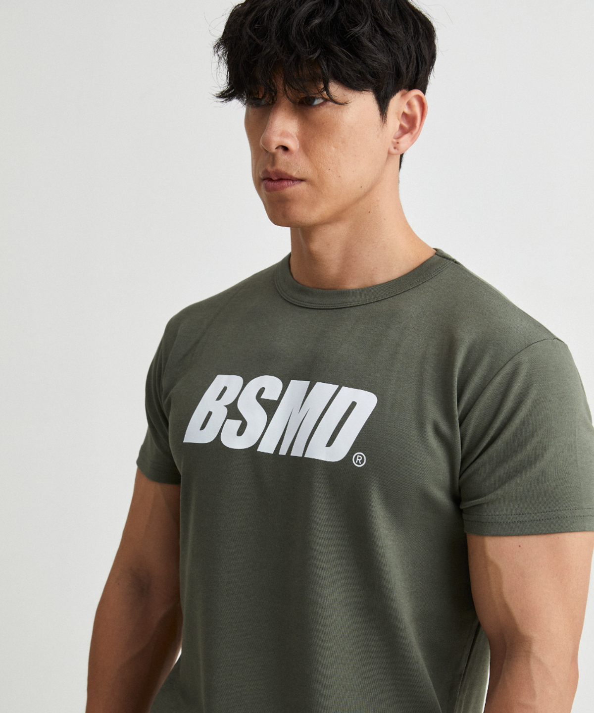 비스트모드(BSMD) 메인로고 머슬핏 반팔 티셔츠 숏 슬리브