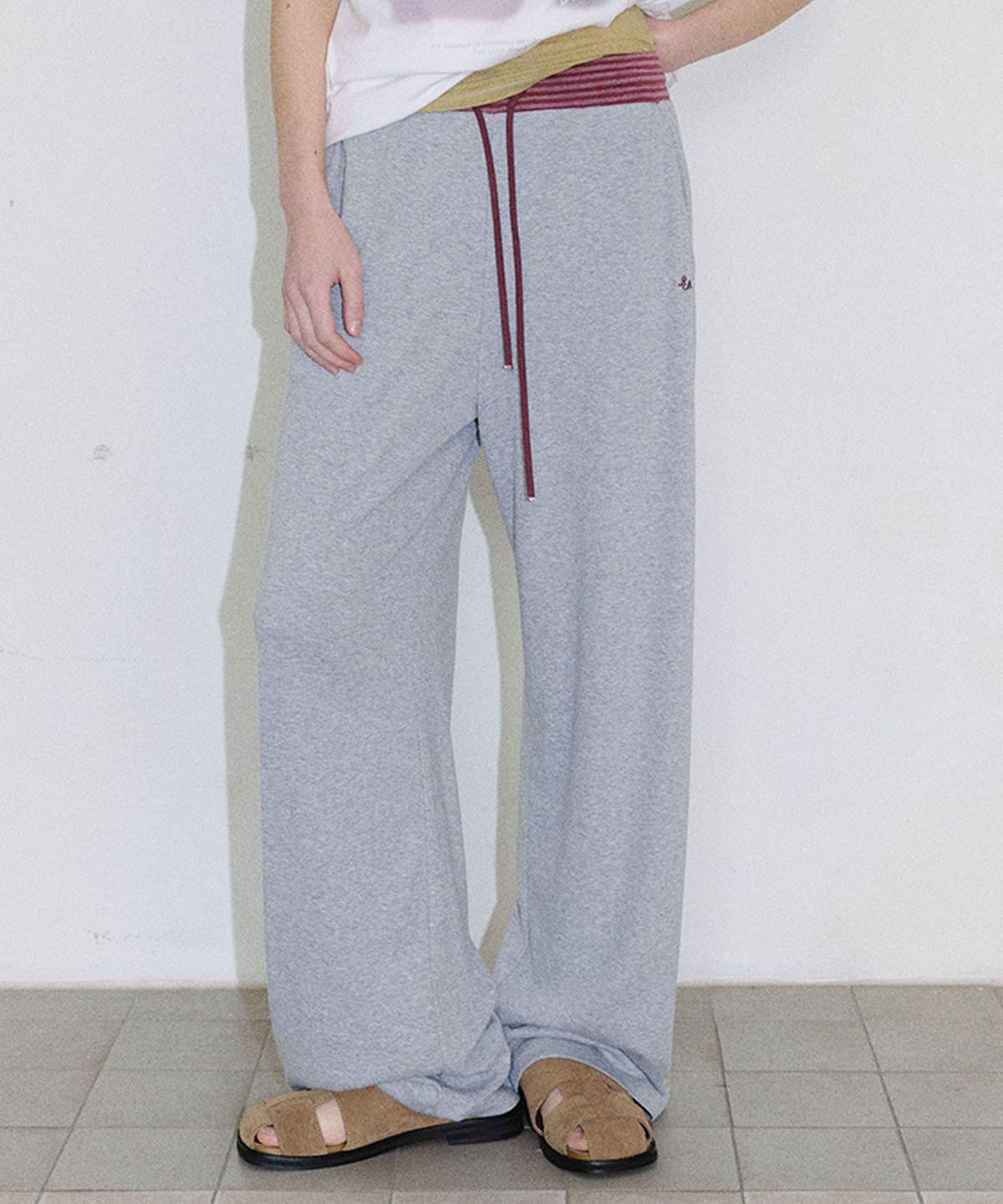 엔오르(EN OR) [CORE] COLOR COMBI SWEATPANTS - GREY