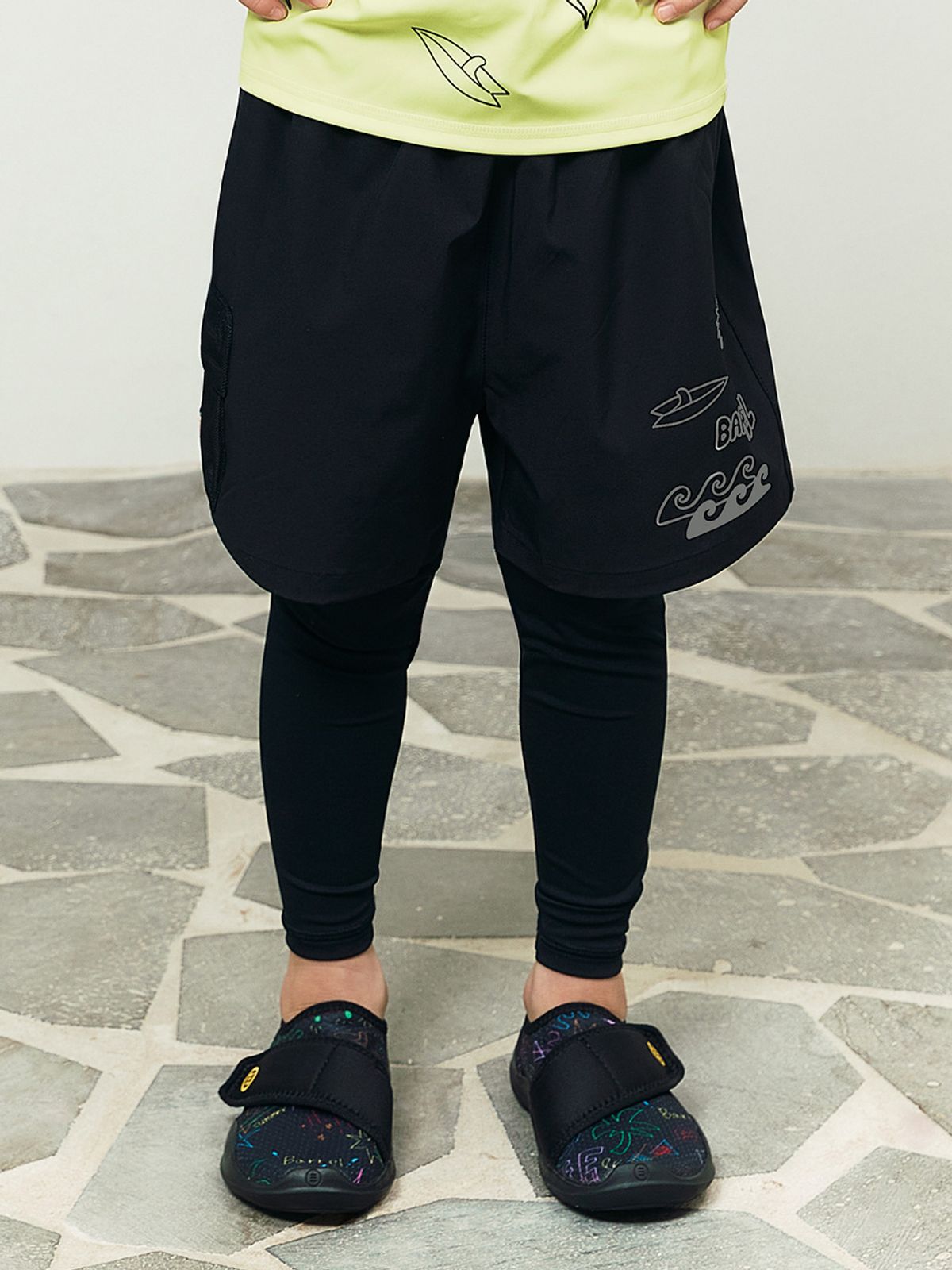 배럴(BARREL) 키즈 스탬프 9부 레깅스 쇼츠 블랙 (B6SKWLP312BLK)