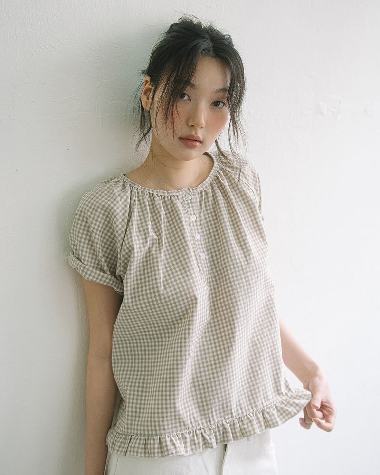 CHECK HENLEY NECK BLOUSE(BEIGE)