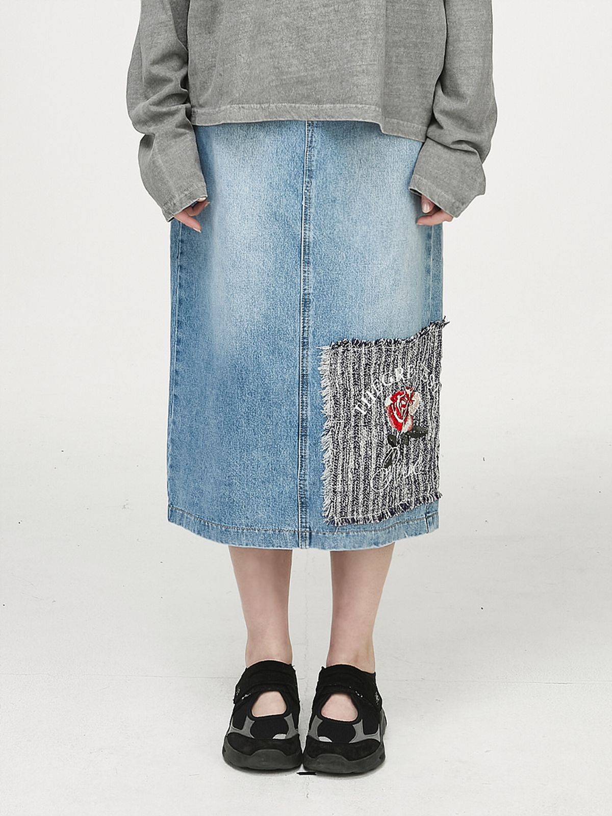 그레이티스트(THE GREATEST) GT Rose Denim Skirt Blue