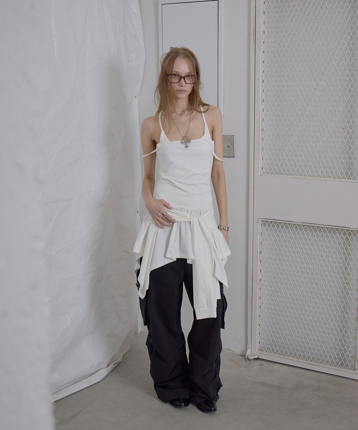 애시메트리(ASYMMETRY) DOUBLE LAYER TIE OPS / IVORY