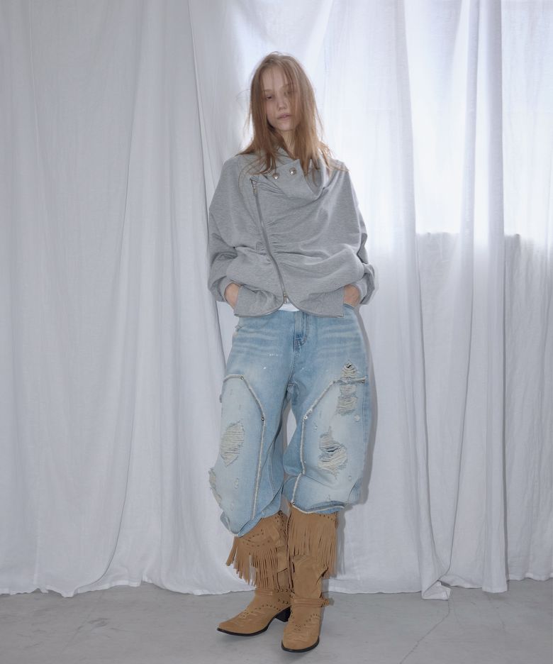 DISTRESSED PANEL JEANS / LIGHT BLUE
