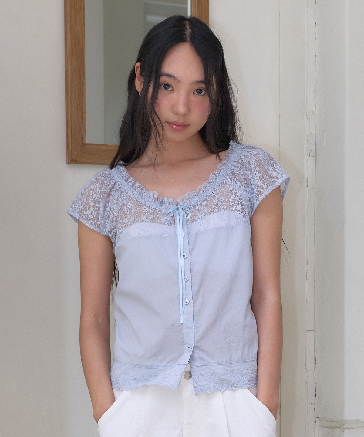 마가린핑거스(MARGARIN FINGERS) FLOWER LACE BLOUSE (LIGHT BLUE)