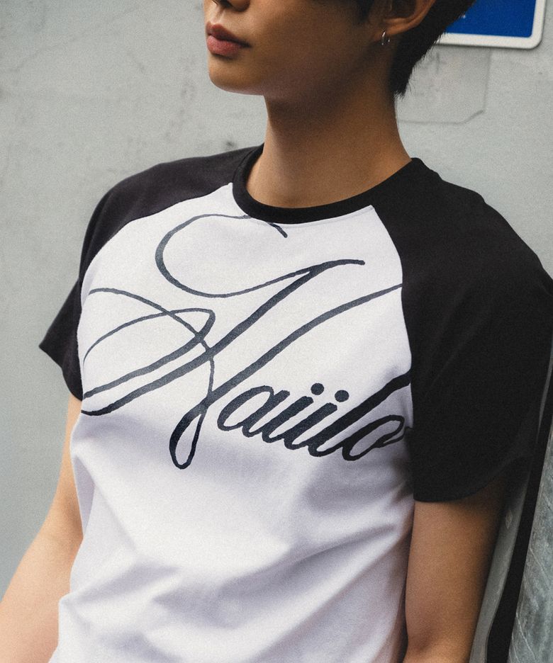 Signed Raglan (Paper-black)