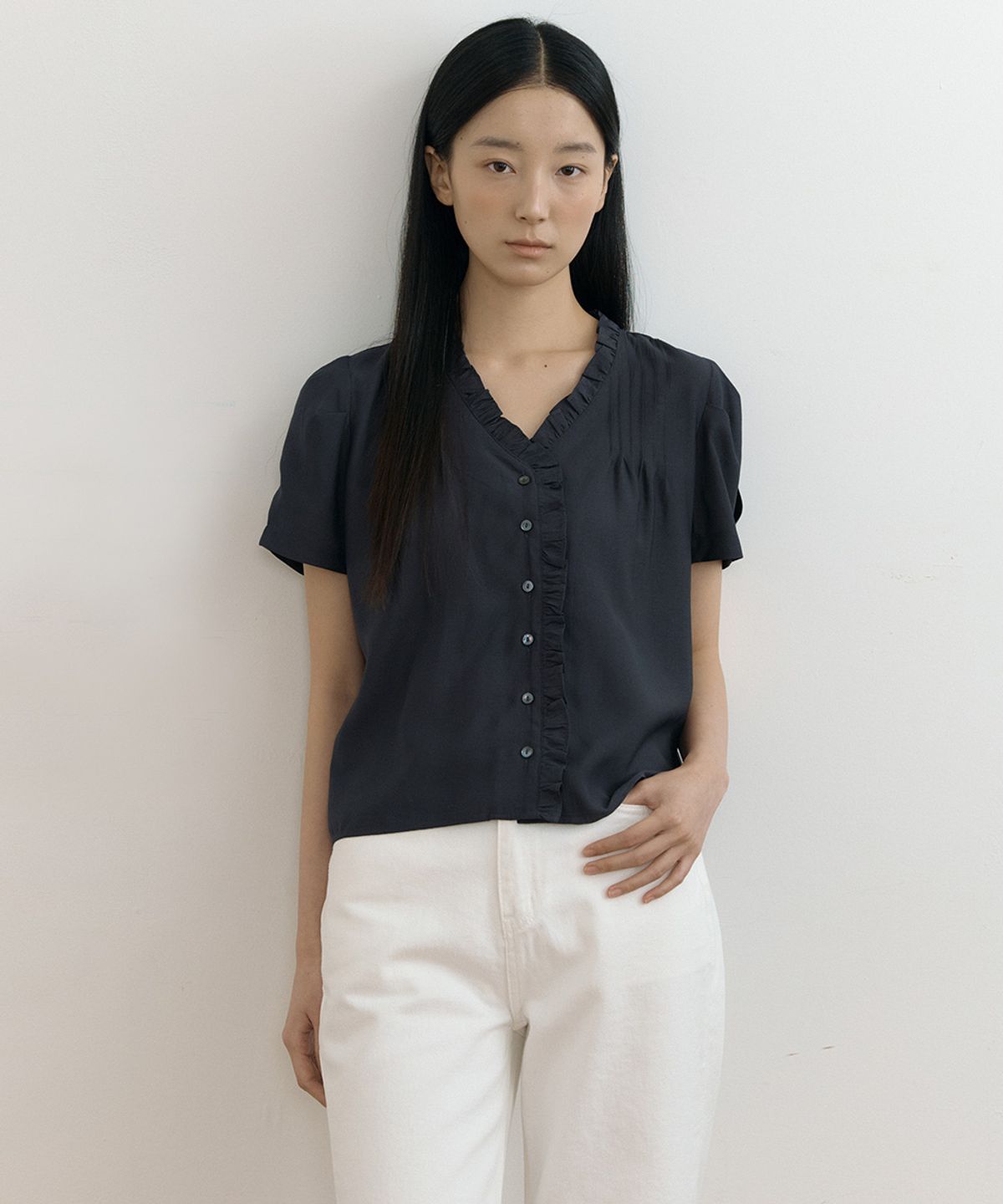 링서울(LINGSEOUL) pintuck frill blouse-charcoal