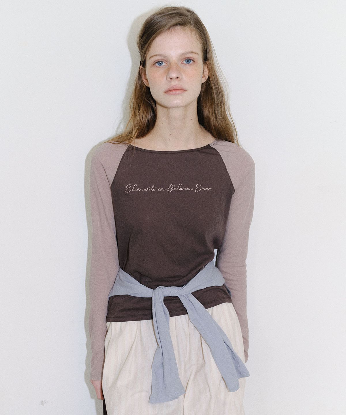 엔오르(EN OR) [CORE] SHEER BOATNECK RAGLAN TEE - BROWN