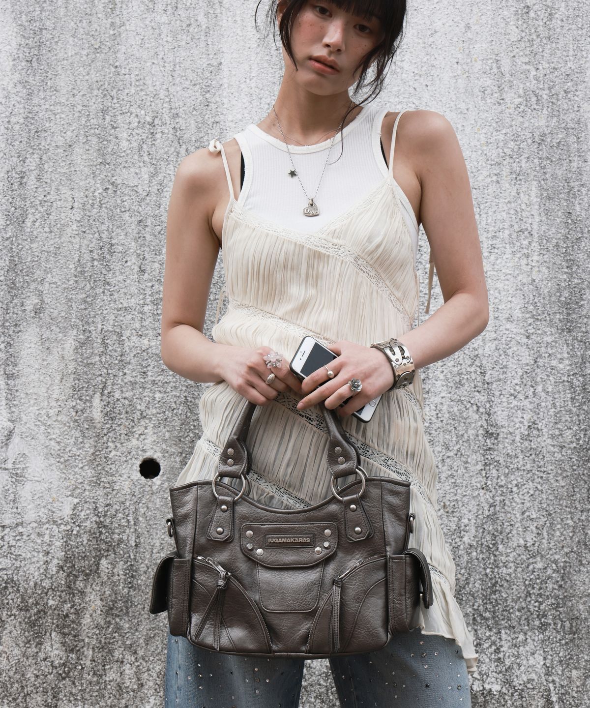 이우가마카라스(IUGAMAKARAS) Studded Leather Mini Shoulder Bag (Silver)
