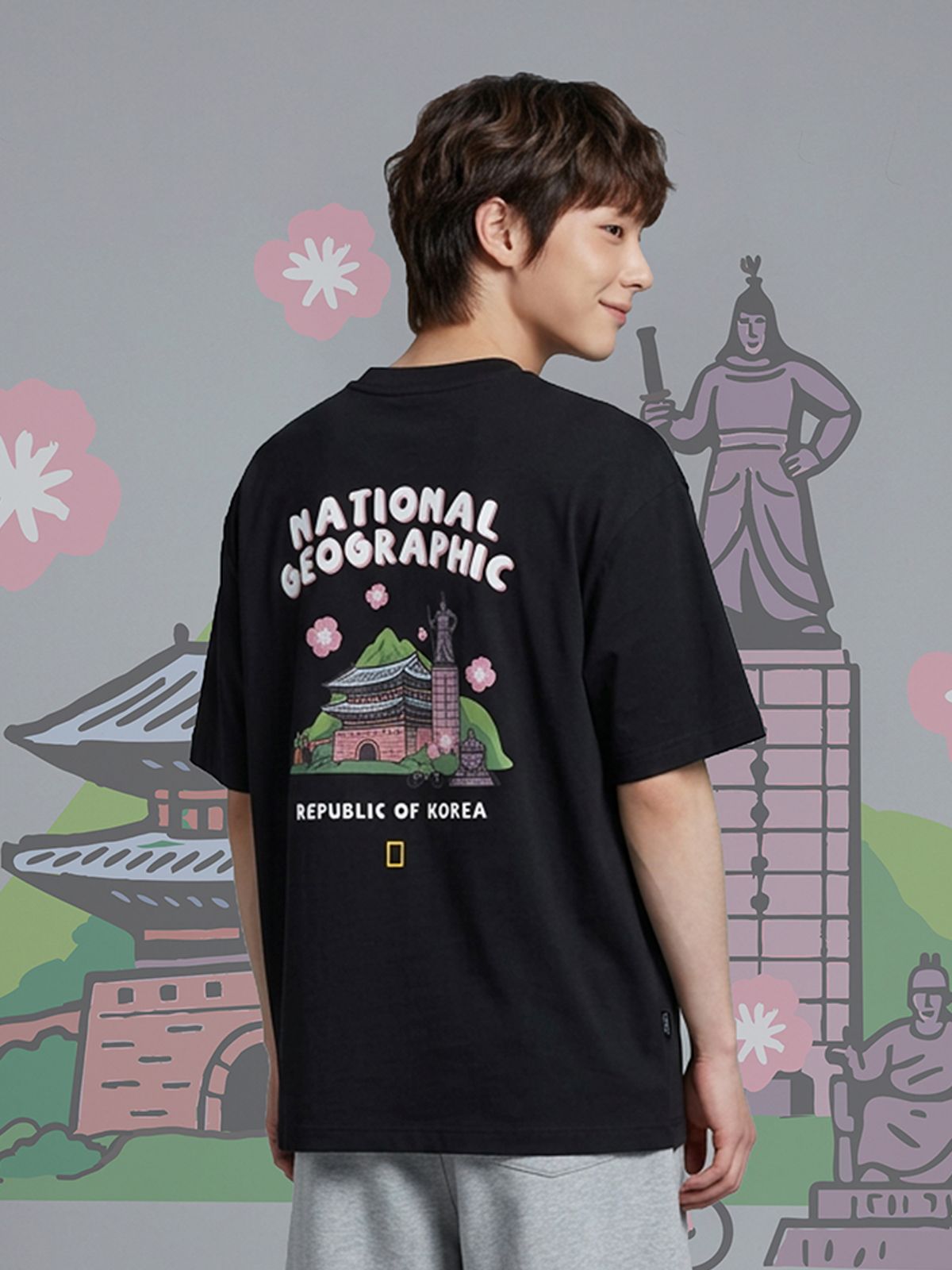 내셔널지오그래픽(NATIONALGEOGRAPHIC) N262UTS923 [ROK] 서울 시티 그래픽 반팔 티셔츠 BLACK