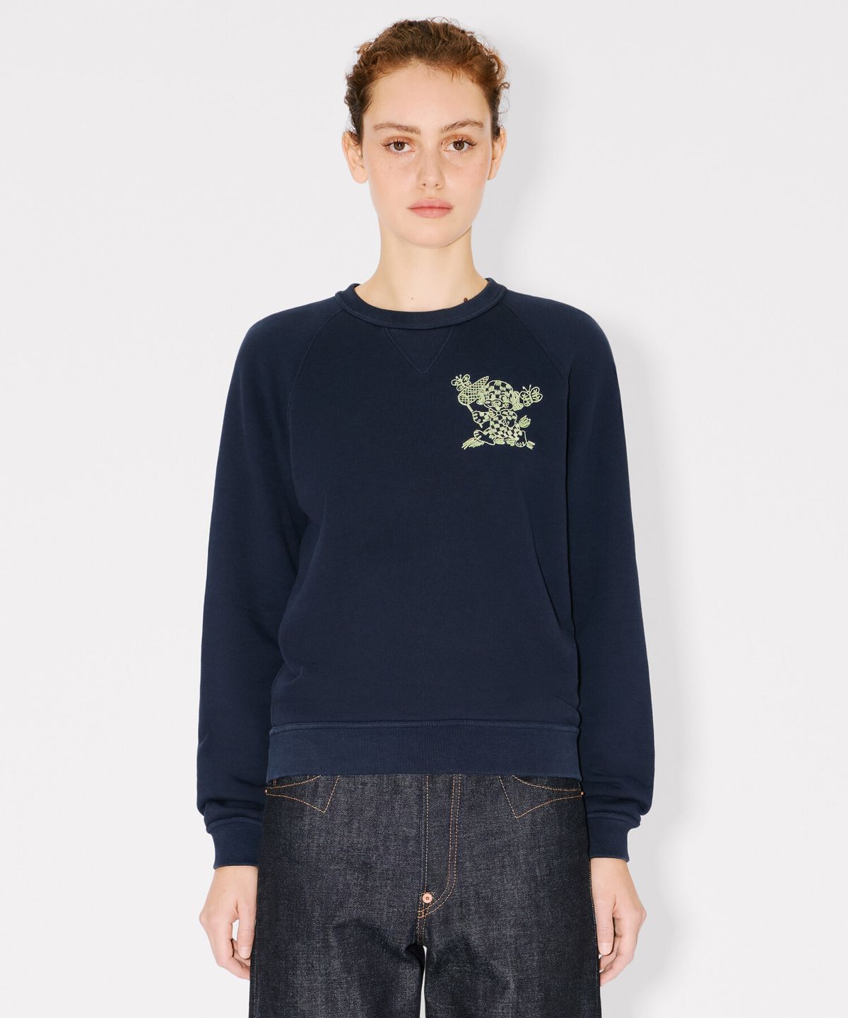 겐조(KENZO) 여성 겐조 카툰 아웃라인 자수 클래식 스웻셔츠_K265AWWC01NYX