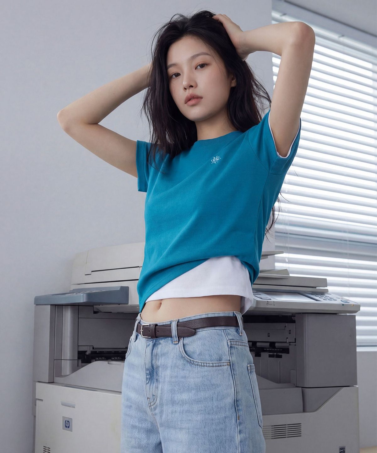 메르시마리에(MERCI MARIE) 에센셜 로고 반팔 티셔츠