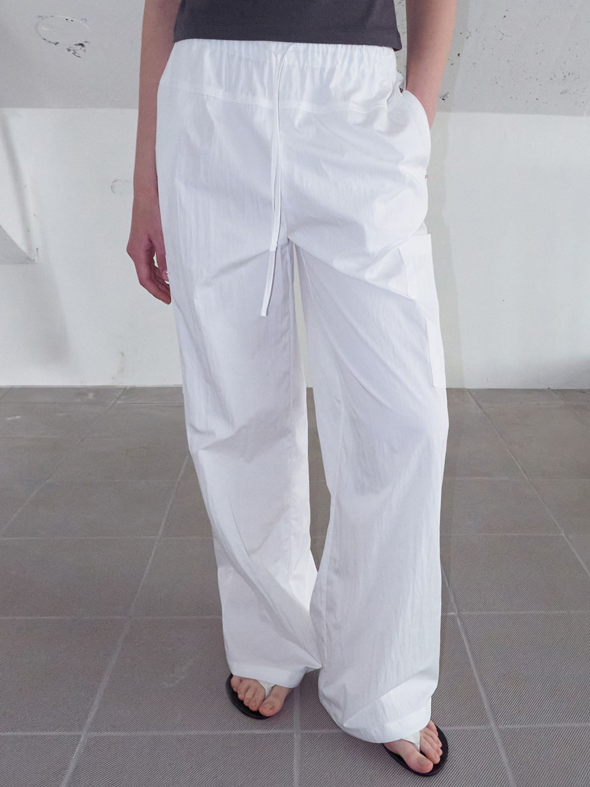 에트몽(ETMON) Pocket Rivet Pants, White