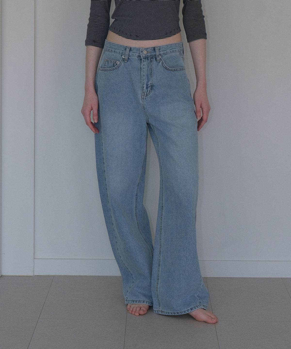 108파운드(108POUND) Wide Curved Jean_Light Blue