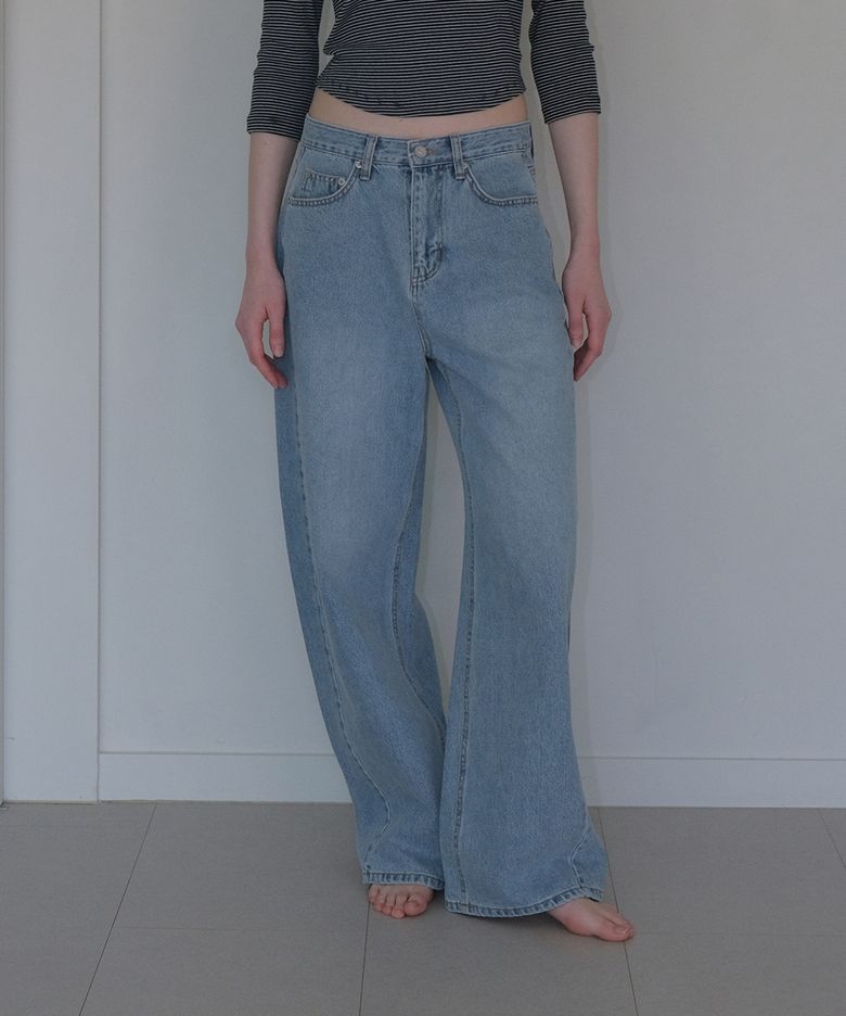 Wide Curved Jean_Light Blue