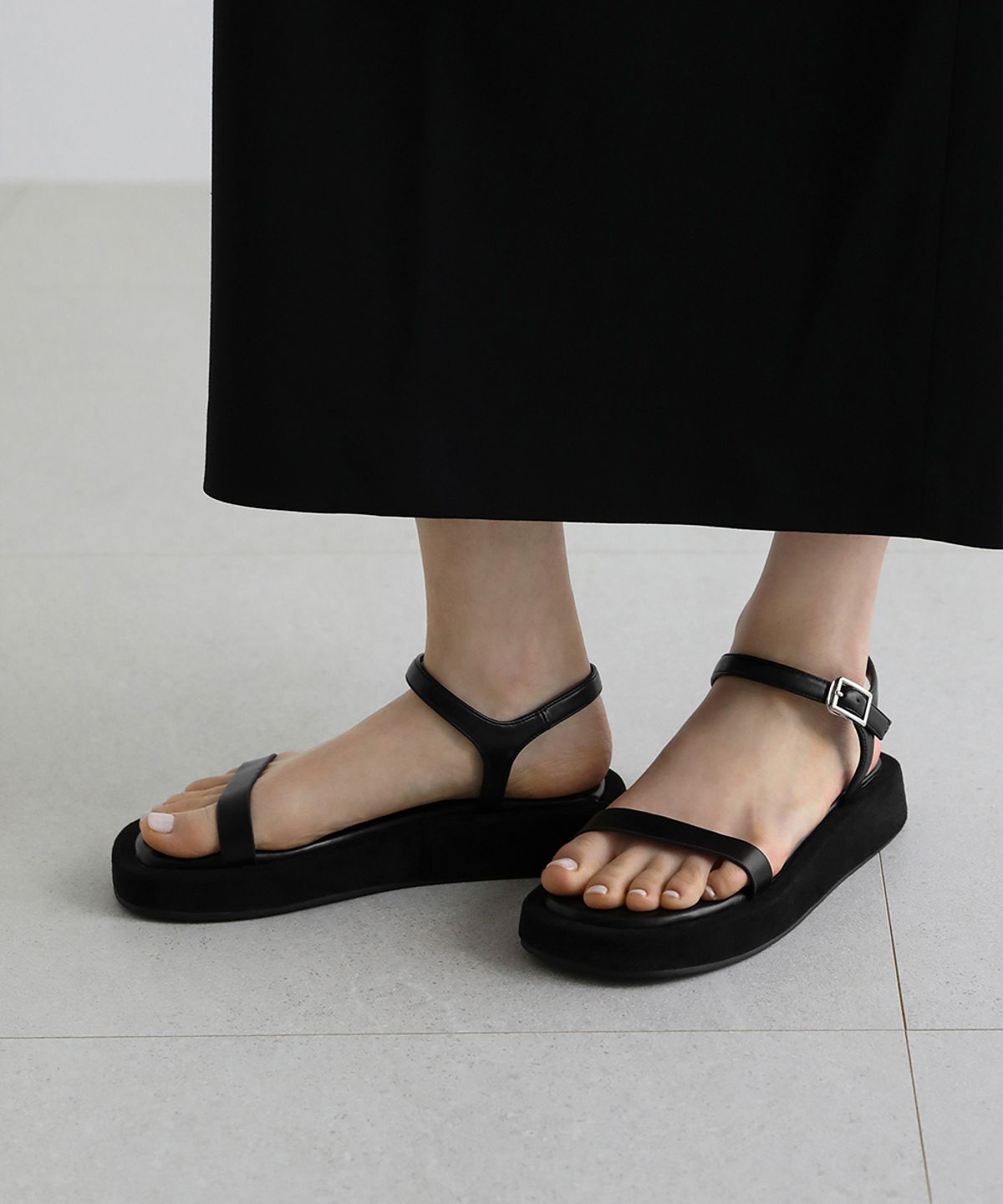 사뿐(SAPPUN) 라비엔 스트랩 플랫폼 샌들 (3cm)