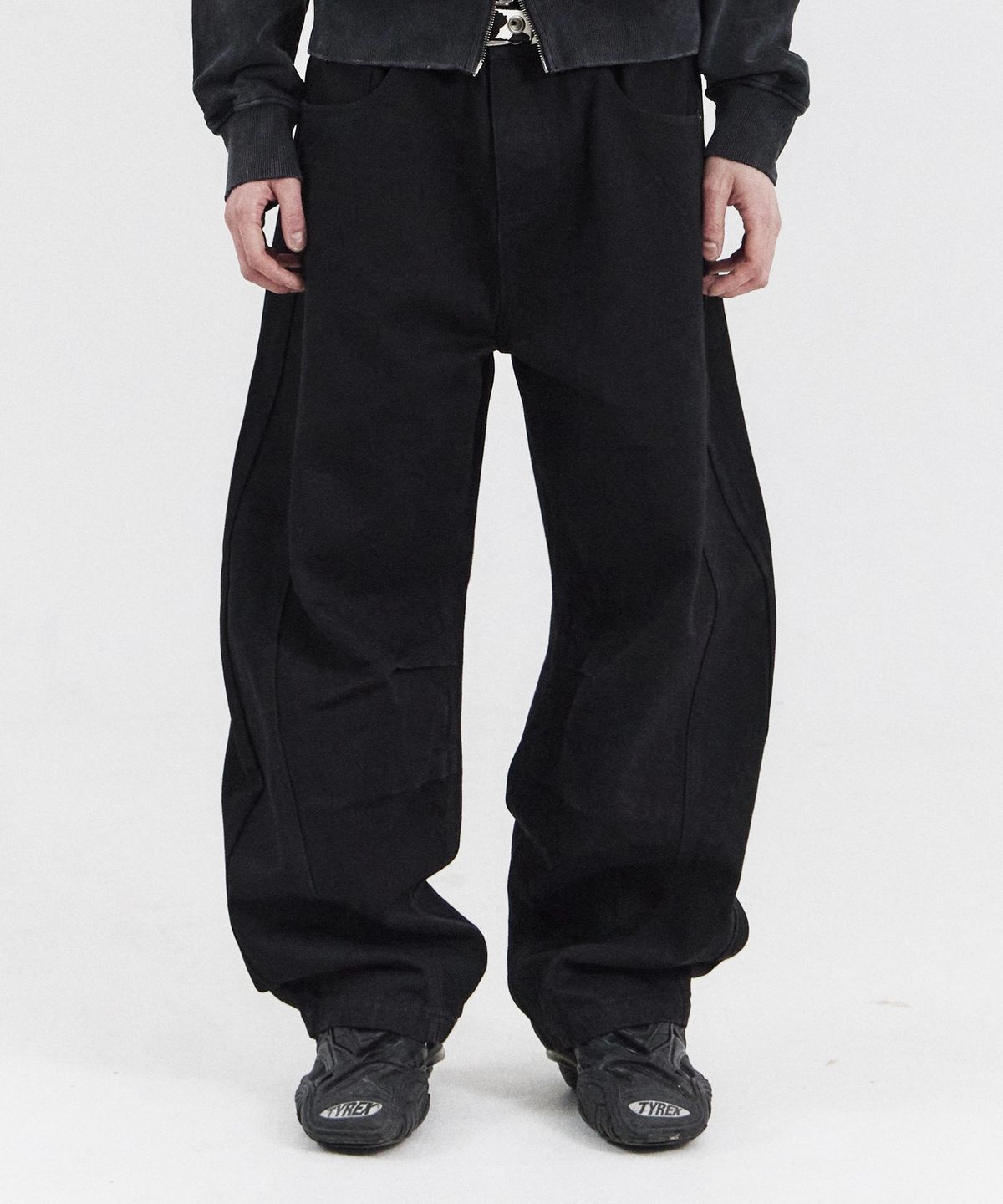 포스센스티브(FORCESENSITIVE) FST CURVED PANTS (BK)