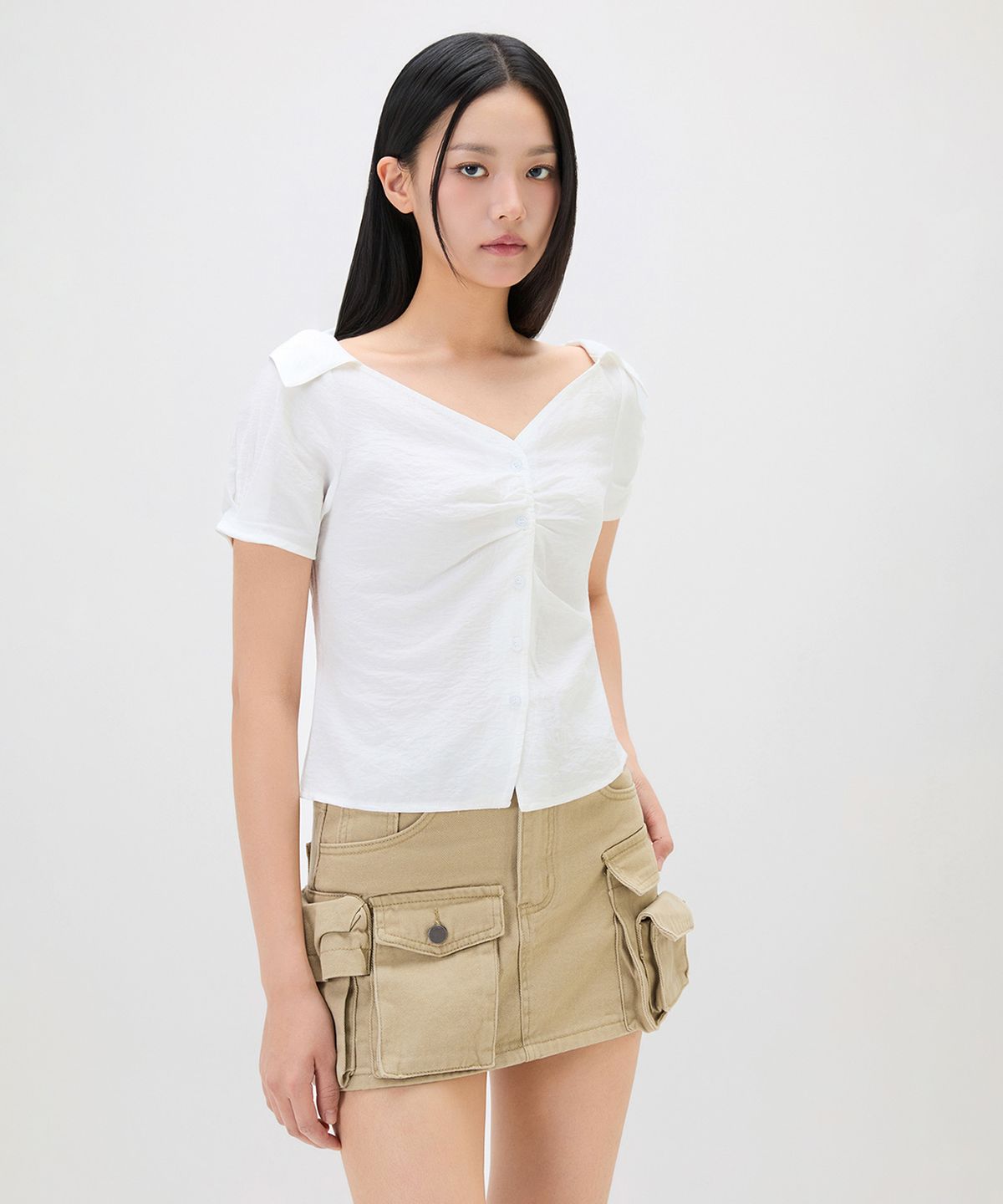 미쏘(MIXXO) 셔링 오프숄더 블라우스_MIWBWG509B