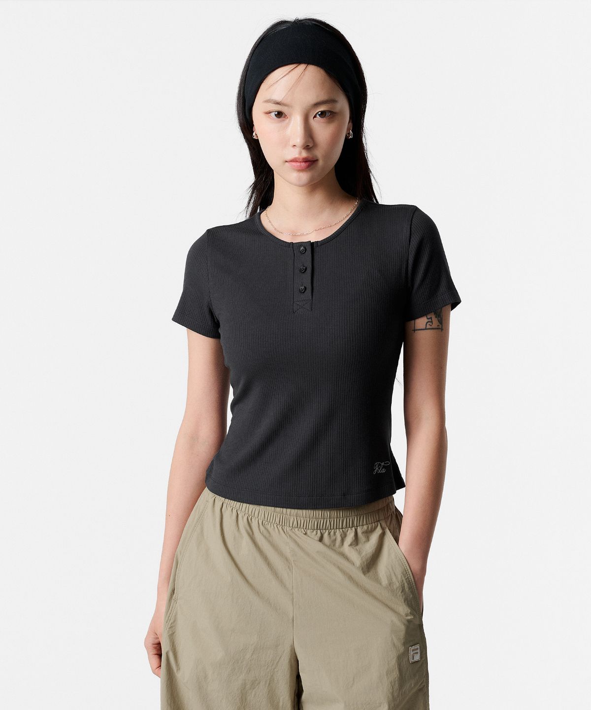 휠라(FILA) 여성 헨리넥 반팔티(FS262RS01F019006)