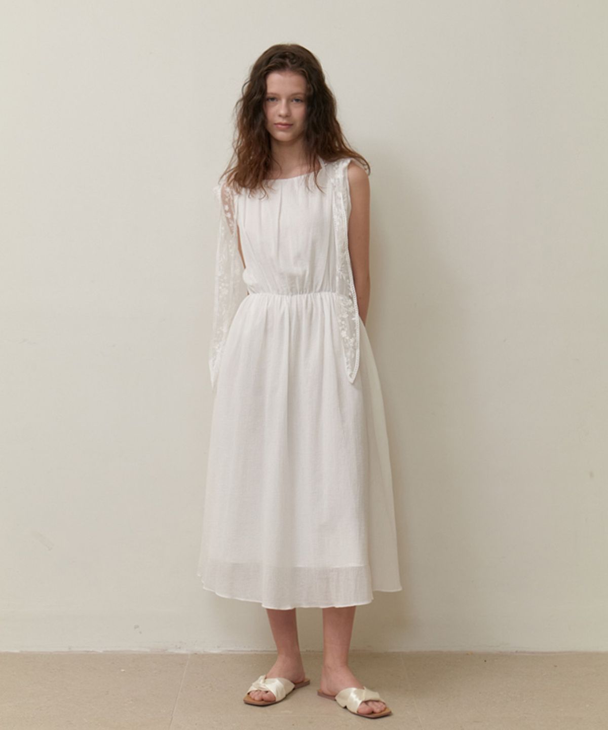 뮈르뮈르(MURMURE) [2차]세르네 보트넥 셔링 드레스_Serne Dress_2colors