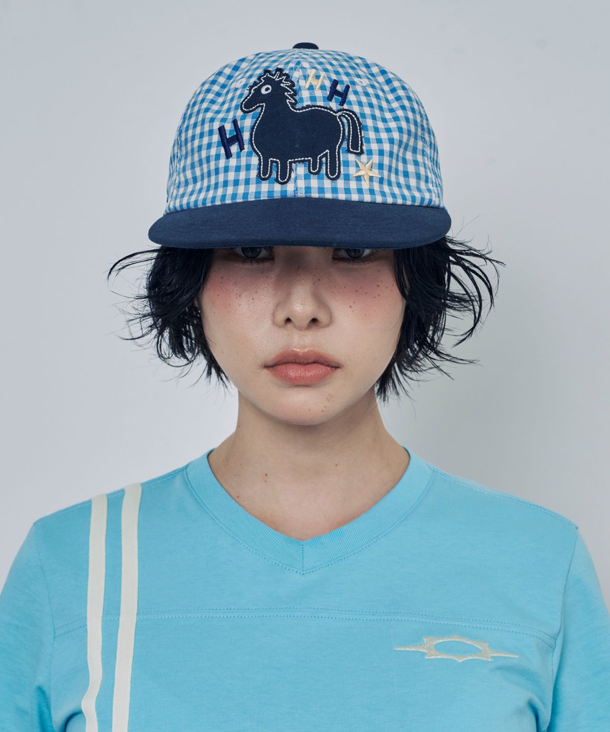 루저스클럽(LOSERS CLUB) 포니 아플리케 캡 체크