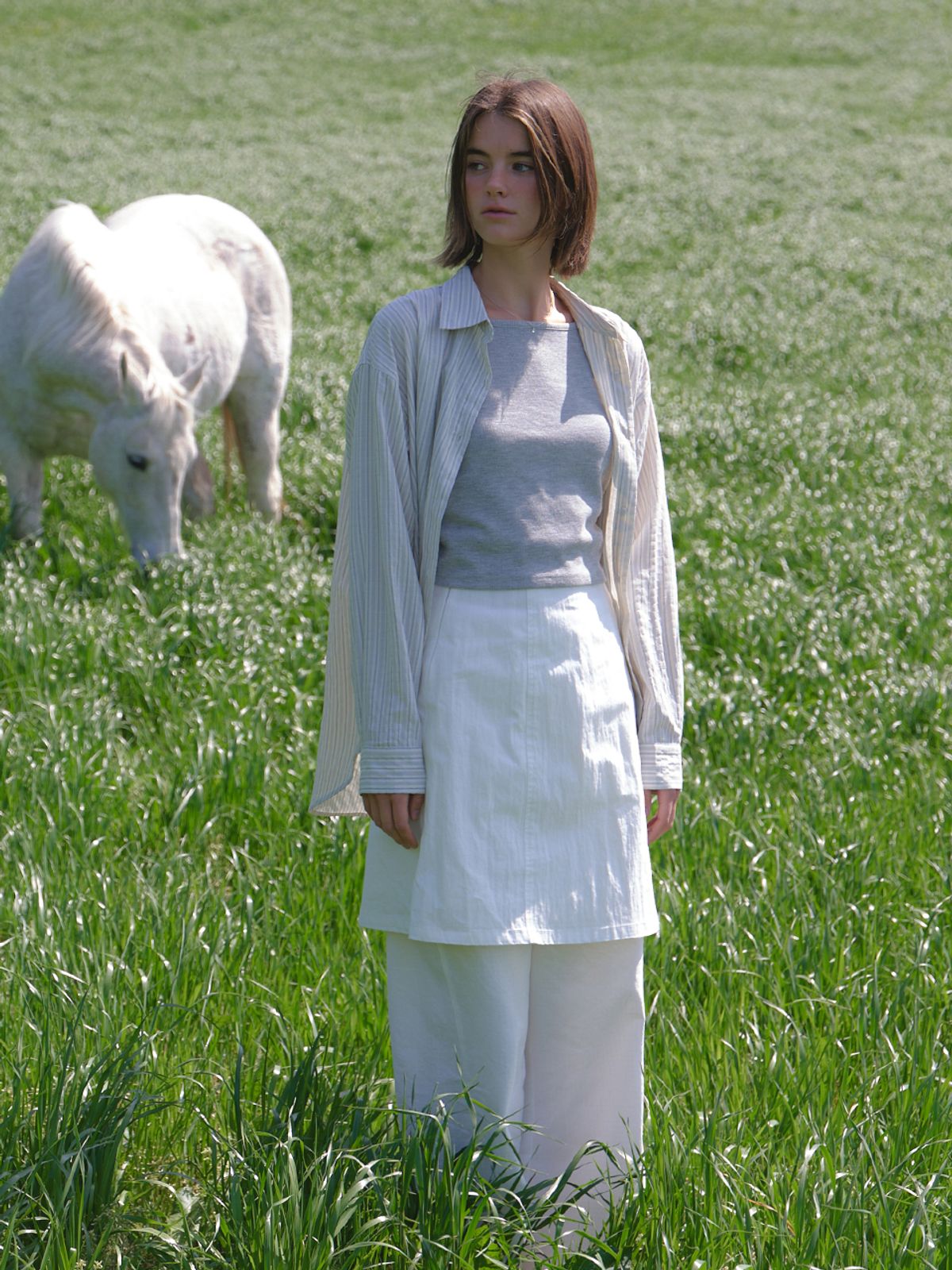 더미튼(THEMITTEN) Ceder midi skirt (white)