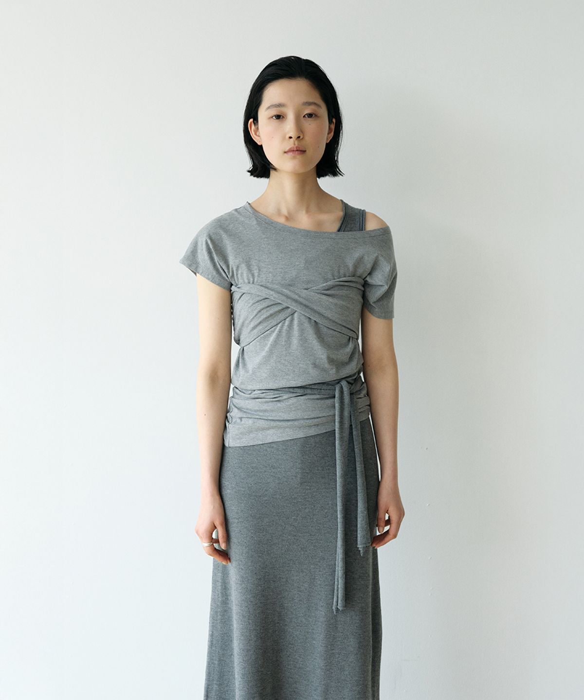 로우타이드(LOW TIDE) TUBE TOP OFF-SHOULDER T-SHIRT SET UP [GREY]