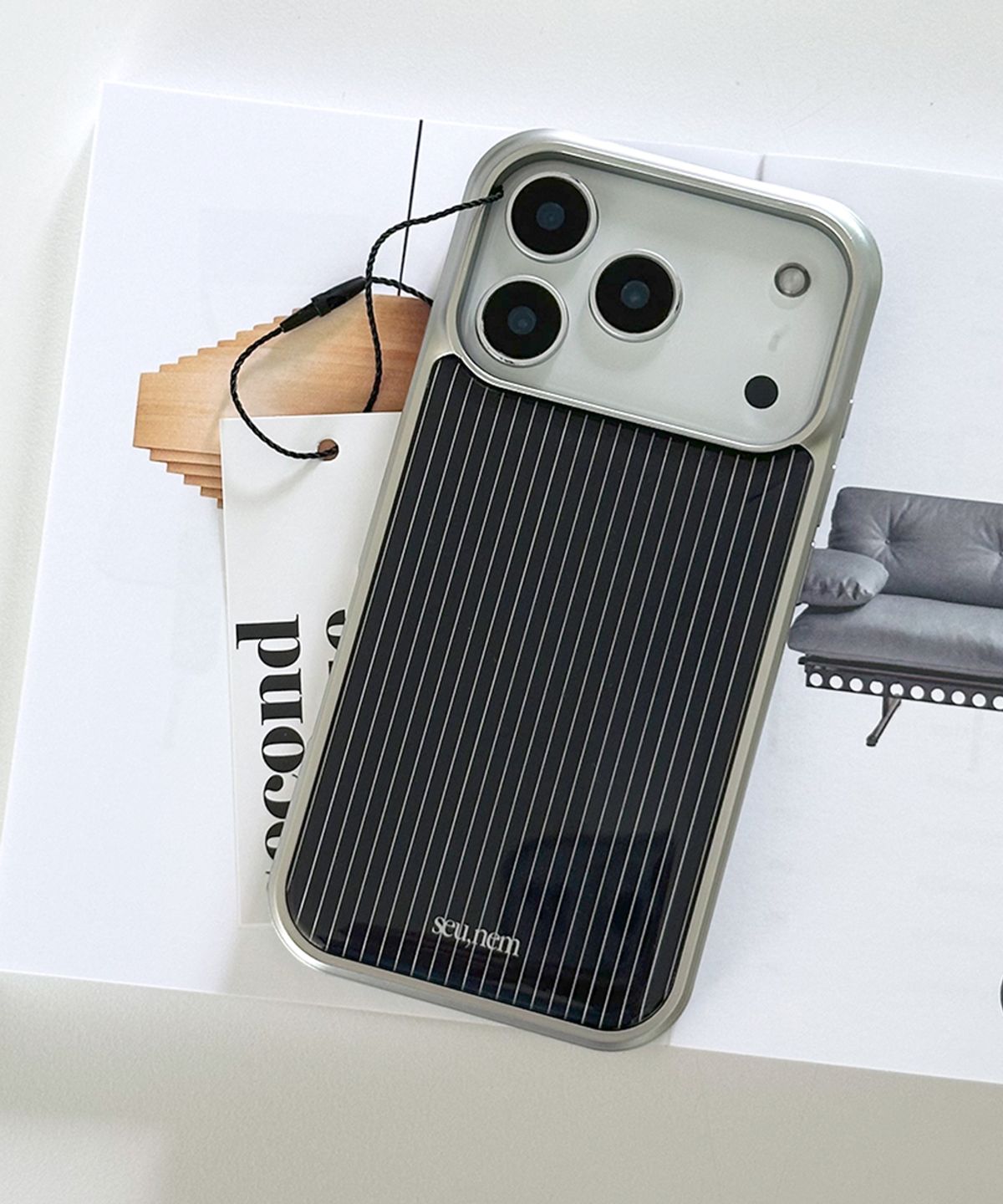 세컨드유니크네임(SECOND UNIQUE NAME) SUN CASE GRAPHIC STRIPE BLACK