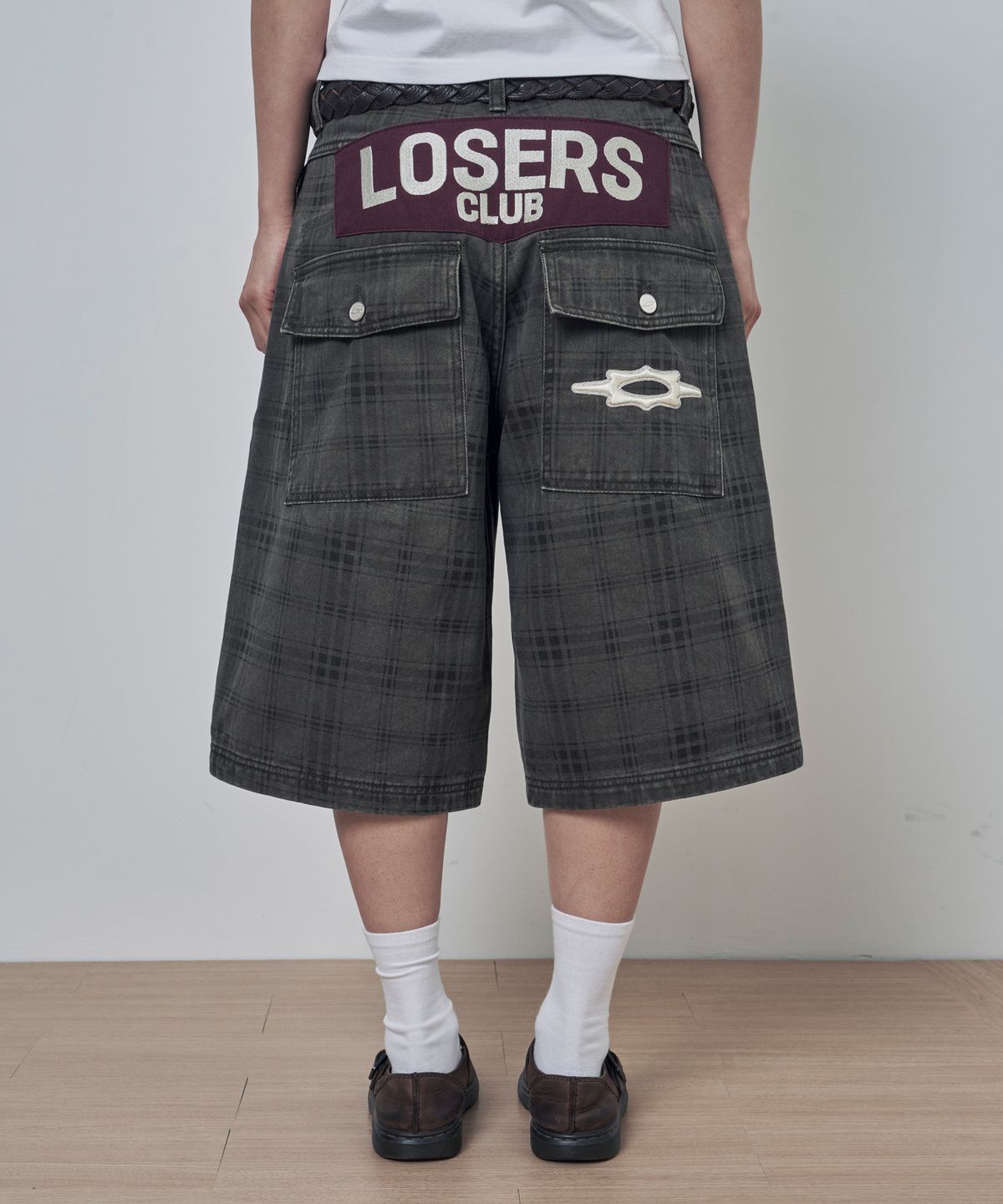 루저스클럽(LOSERS CLUB) 체크 패턴 워시드 버뮤다 코튼팬츠 카키