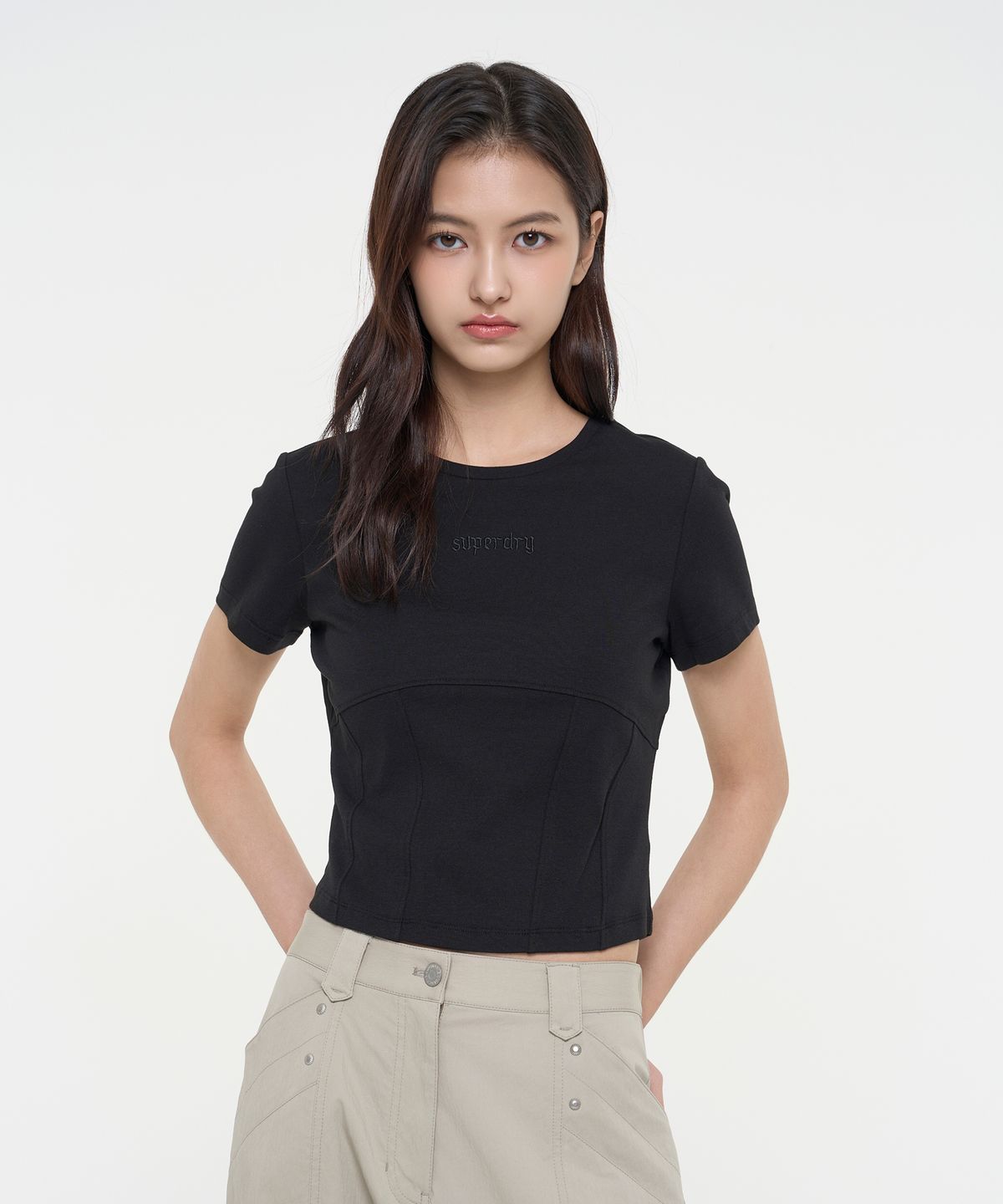 슈퍼드라이(SUPERDRY) 우먼스 패널 크롭 티셔츠 블랙 SDFISCQ46BLK
