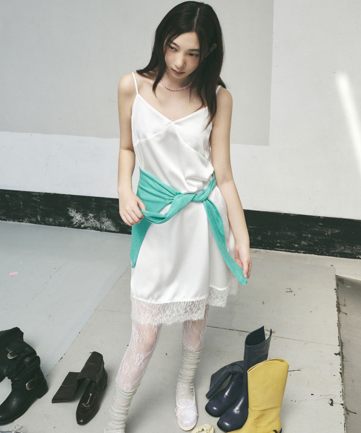 닉앤니콜(NICK&NICOLE) SATIN LACE SLIP DRESS_IVORY